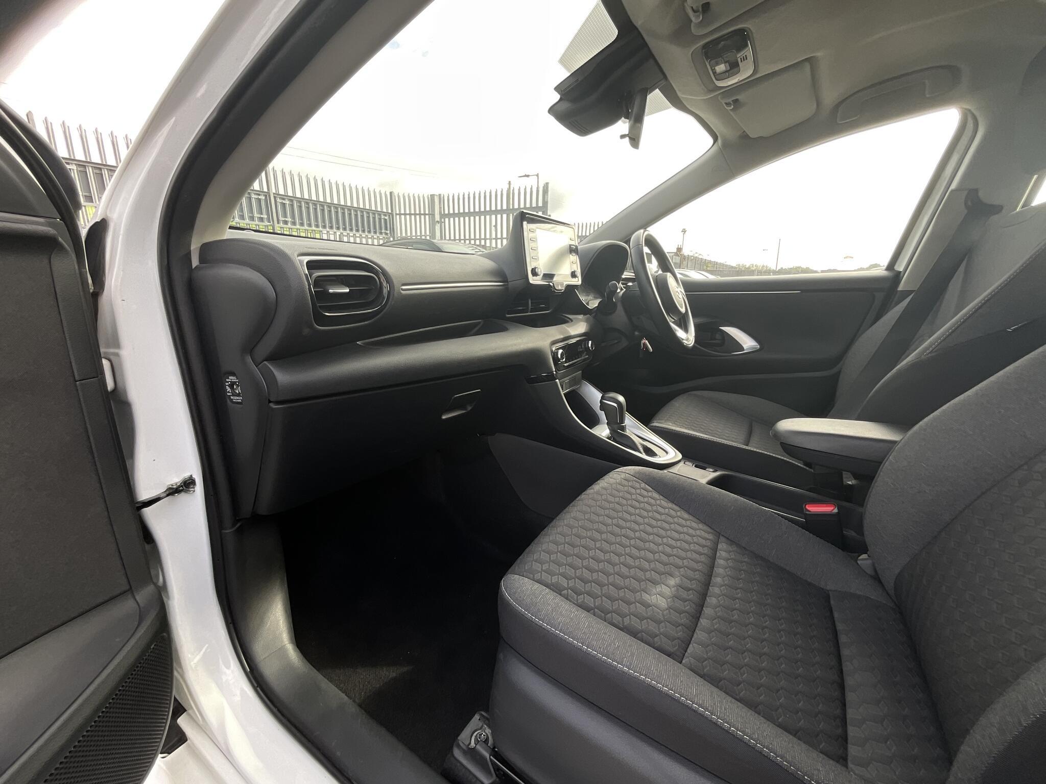 Mazda Mazda 2 Hybrid - Image 16