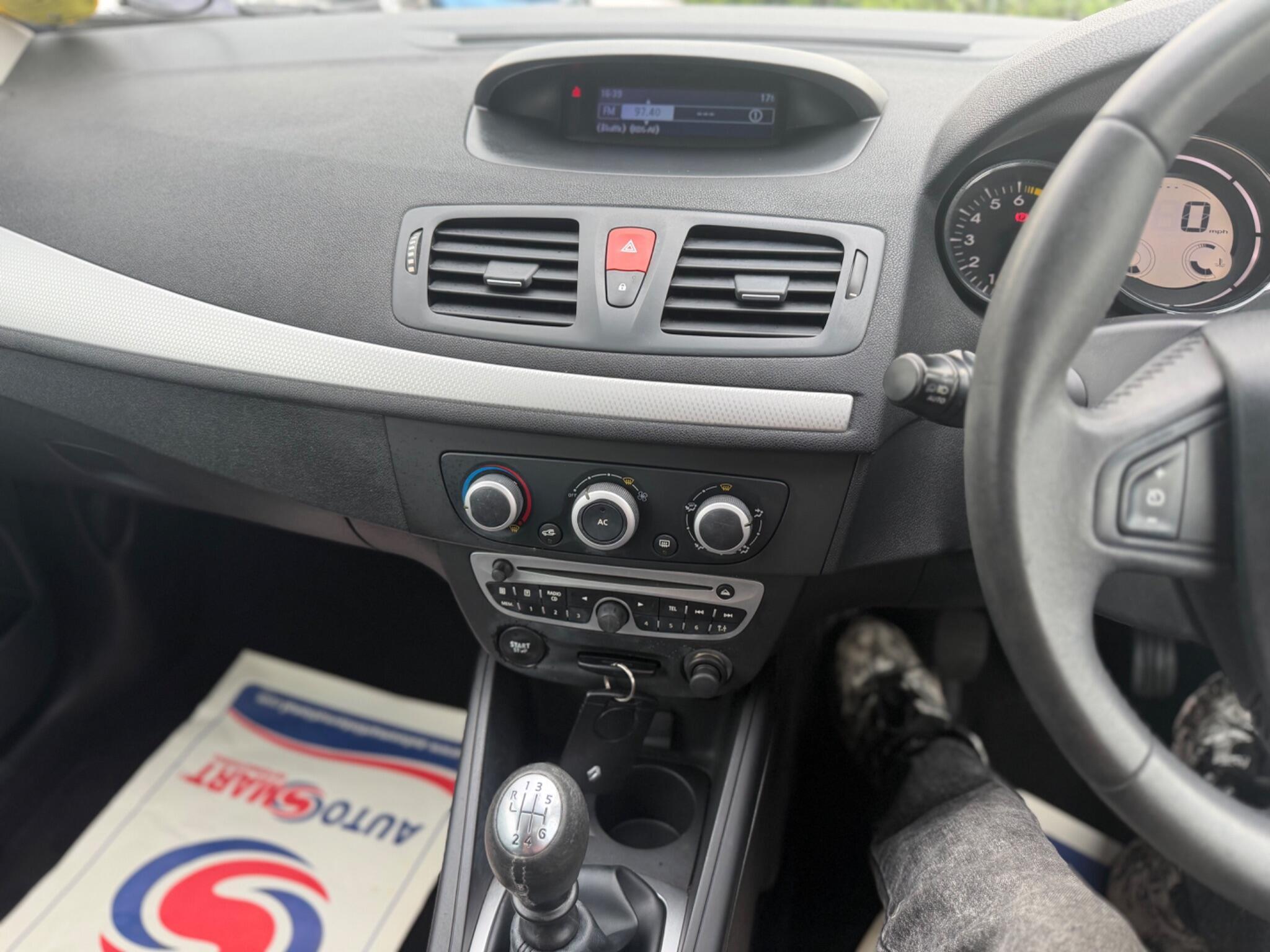 Renault Megane - Image 22