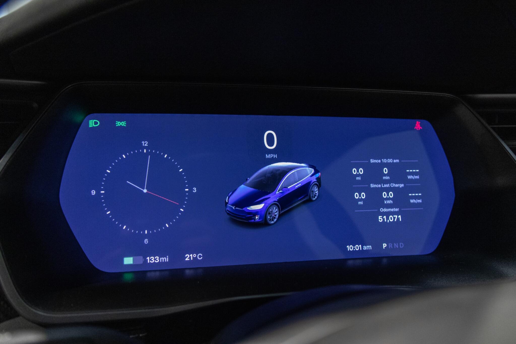 Tesla Model X - Image 20
