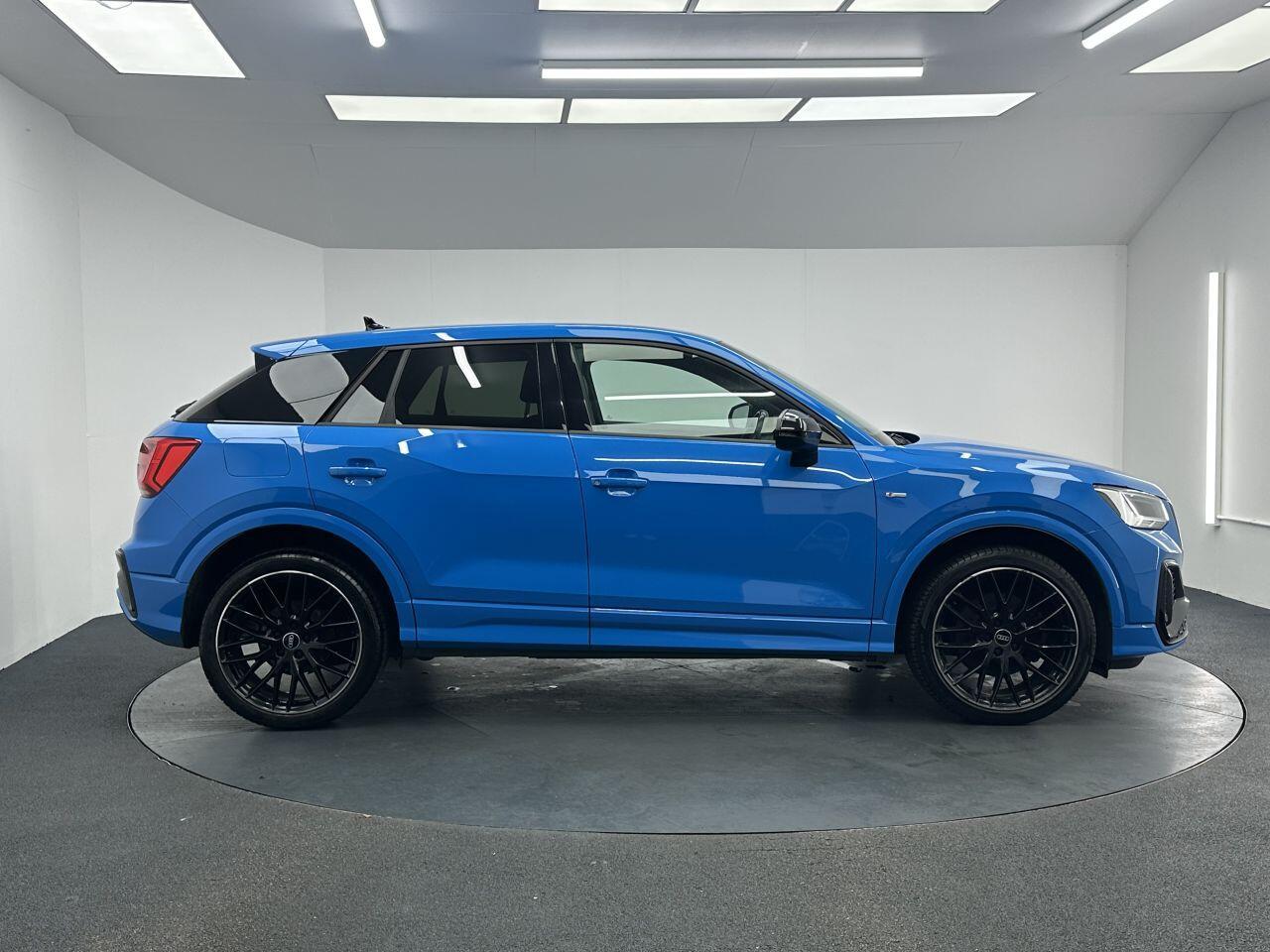 Audi Q2 - Image 10