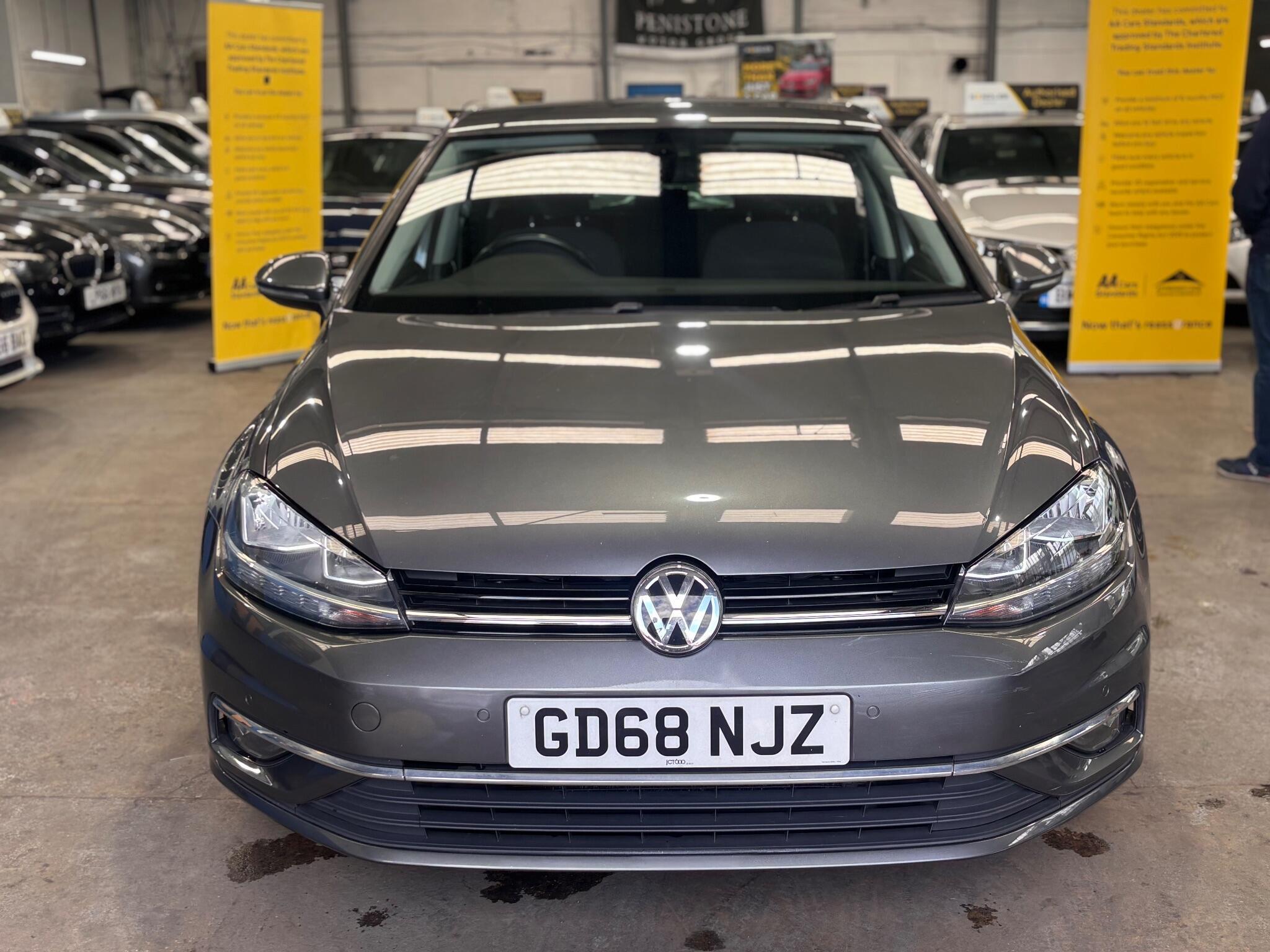 Volkswagen Golf - Image 26