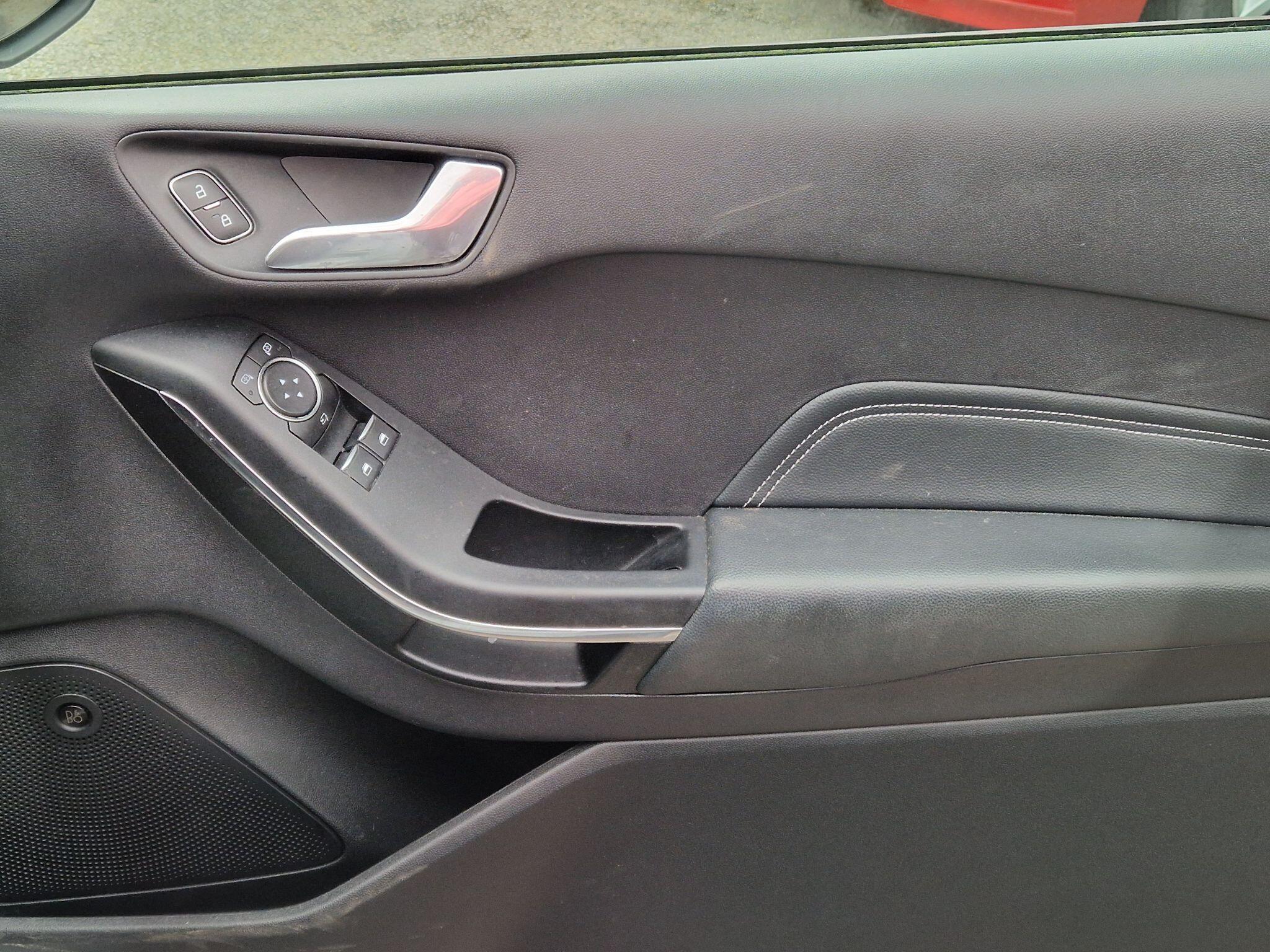 Ford Fiesta - Image 28