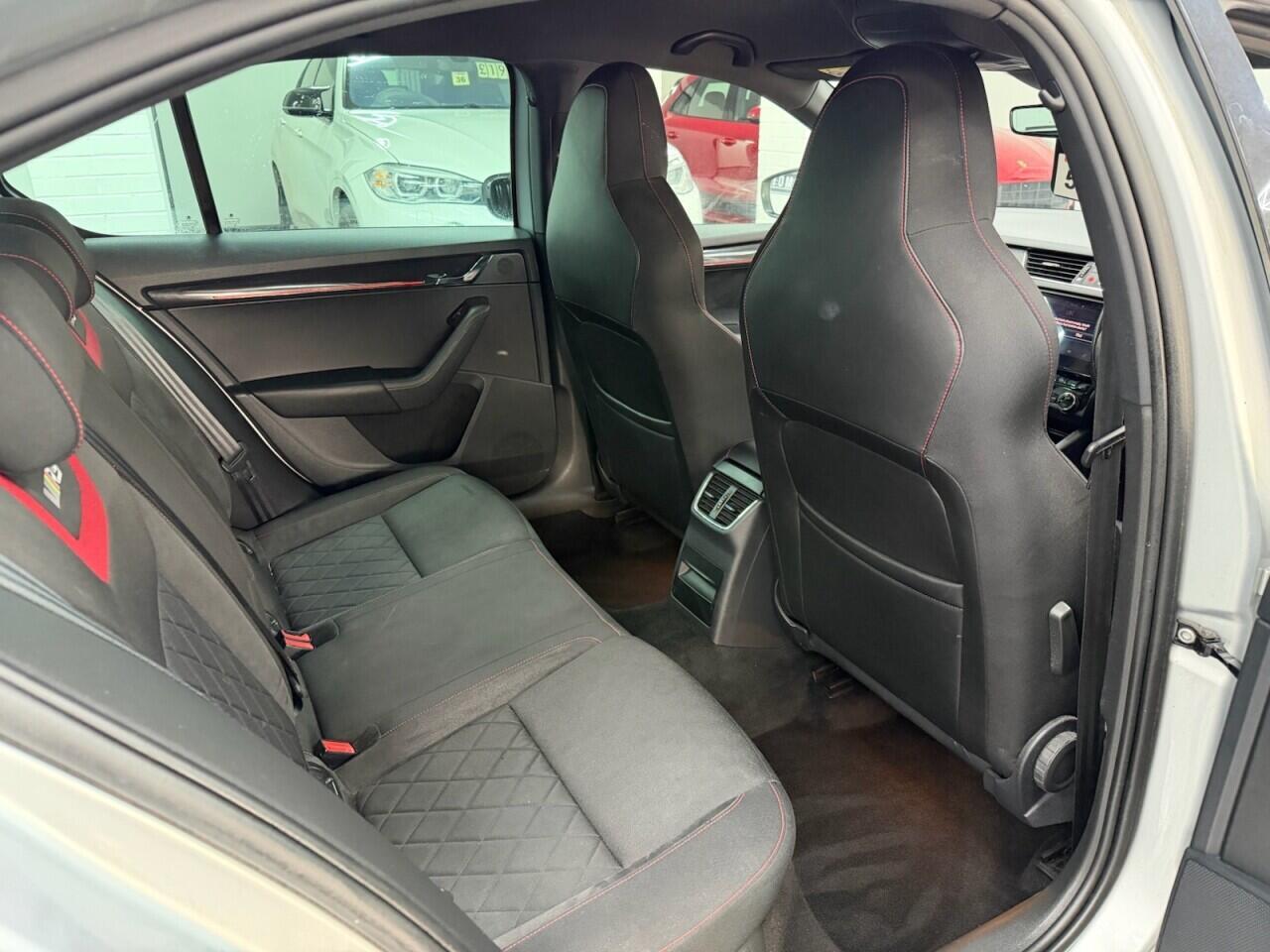 Skoda Octavia - Image 18