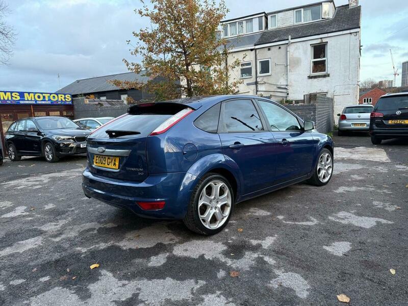 Ford Focus - Image 6