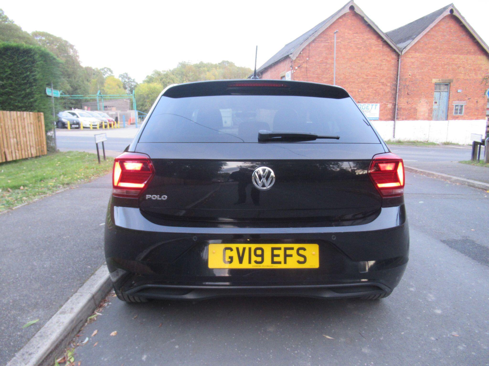 Volkswagen Polo - Image 5
