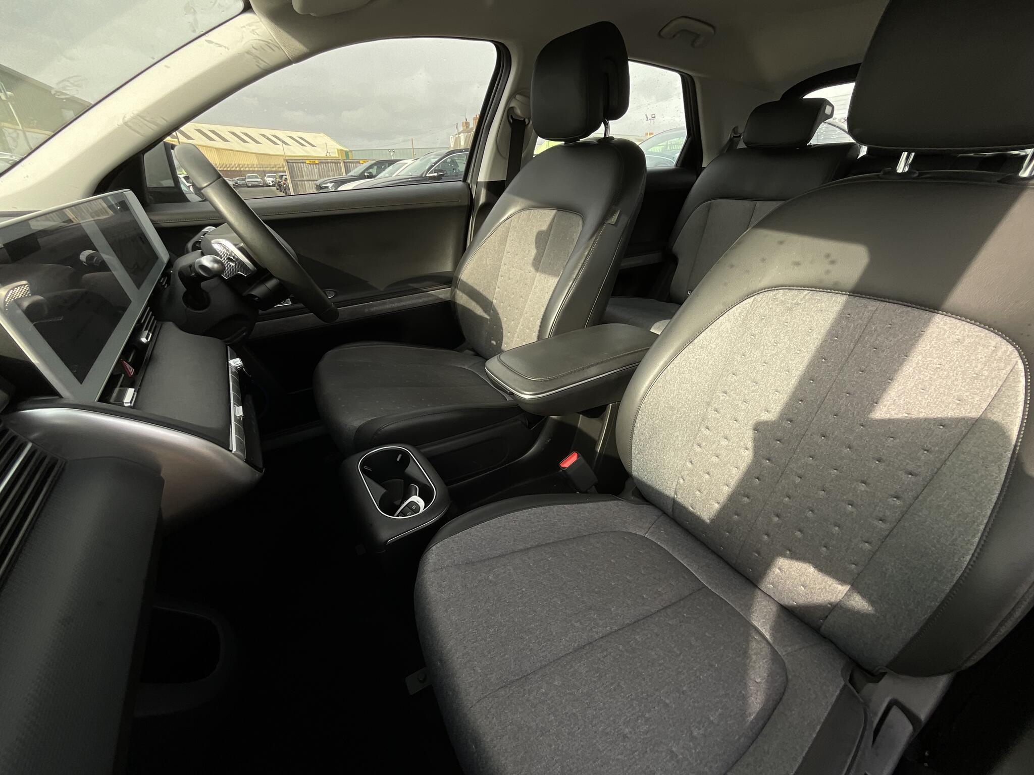 Hyundai Ioniq 5 - Image 17