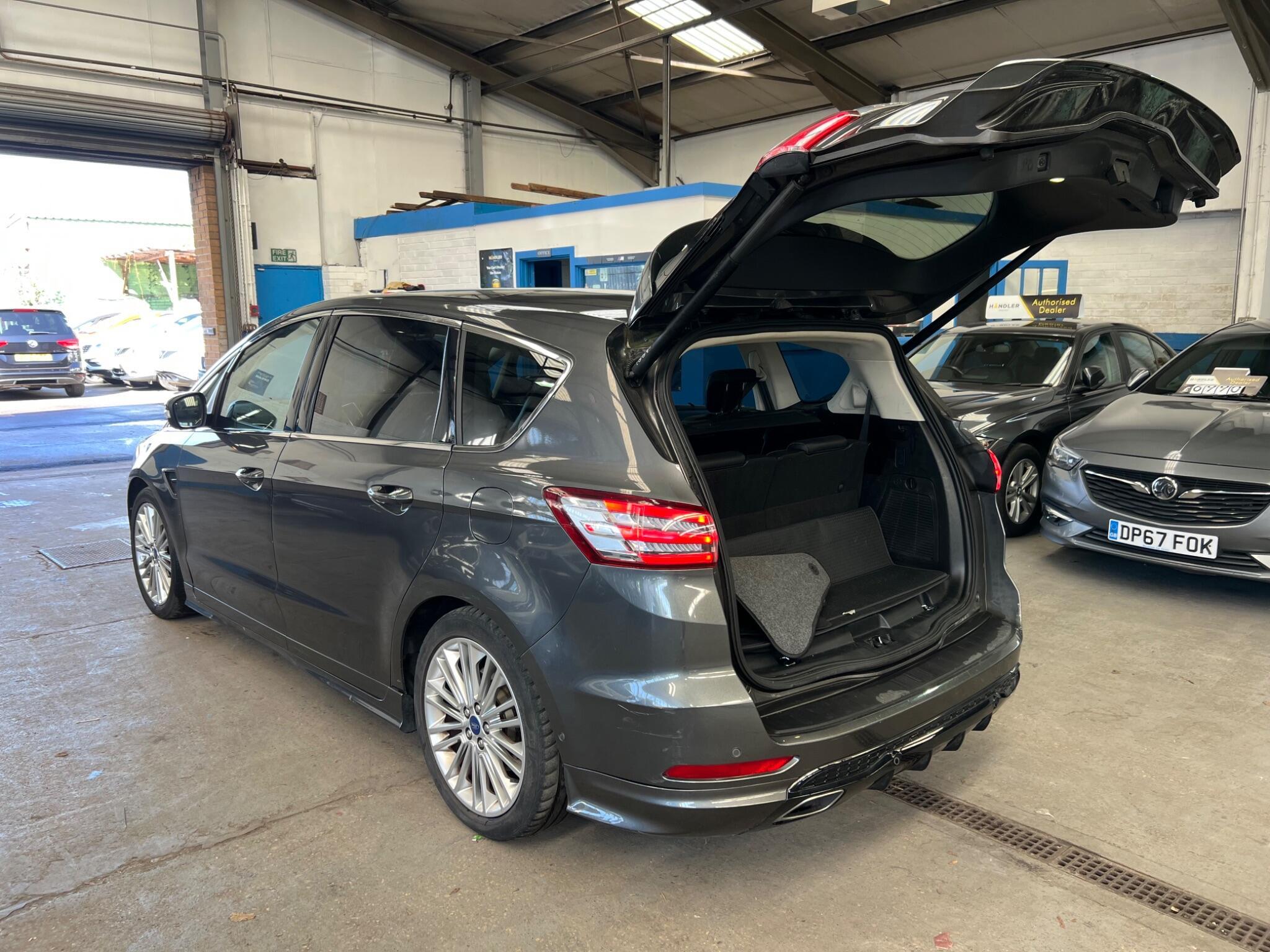 Ford S-MAX - Image 8