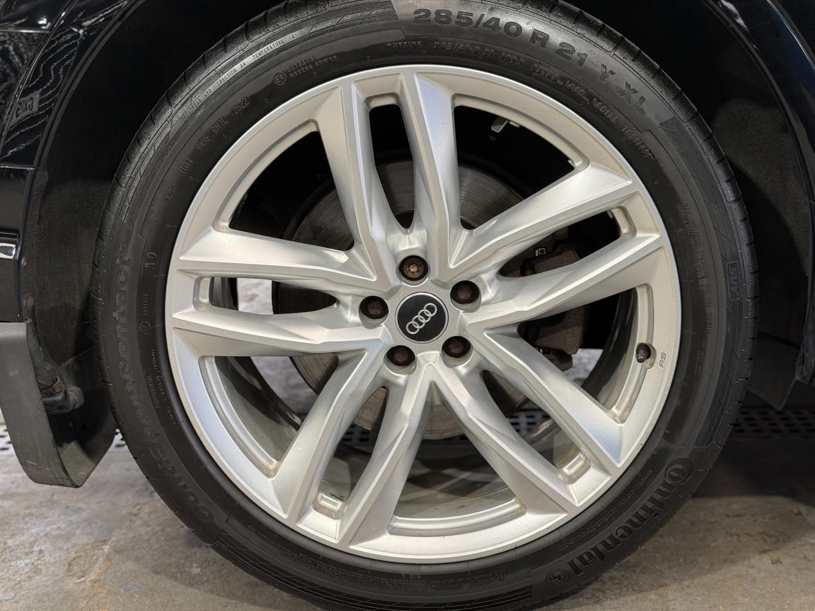 Audi Q7 - Image 18