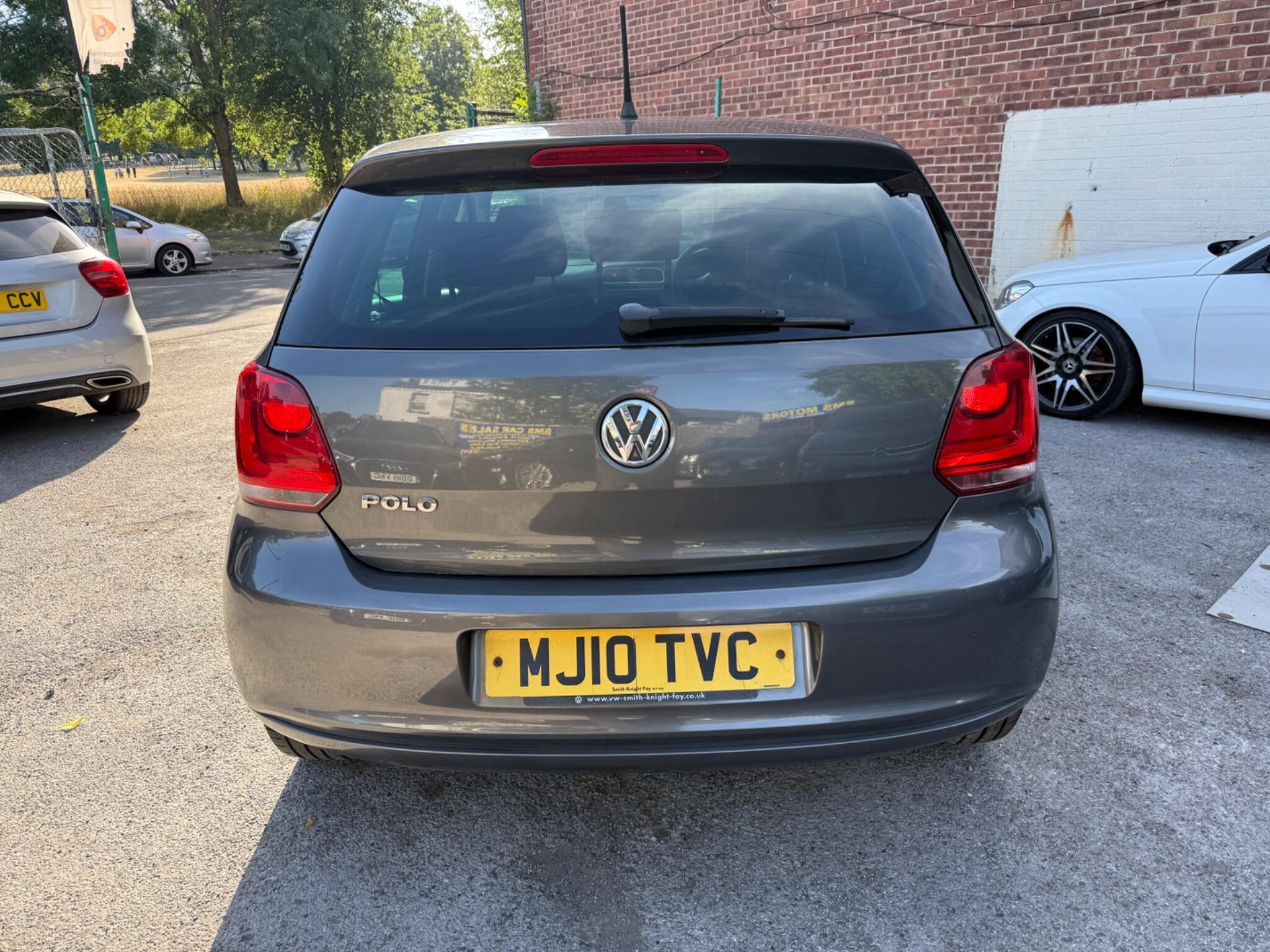 Volkswagen Polo - Image 9