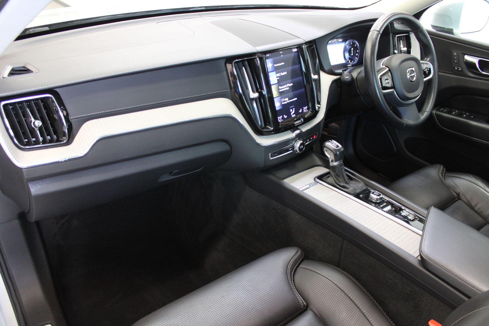 Volvo XC60 - Image 30