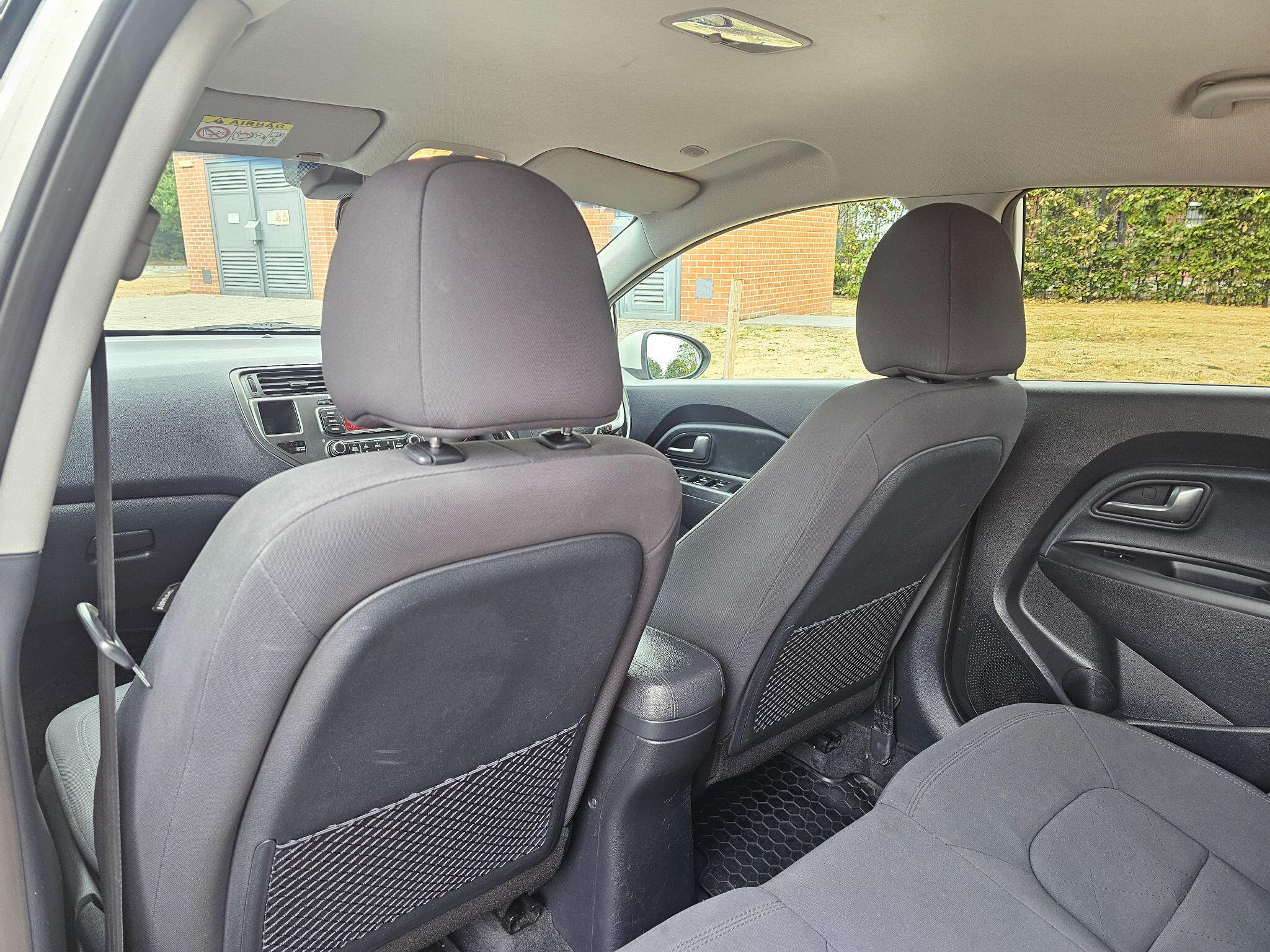 Kia Rio - Image 15