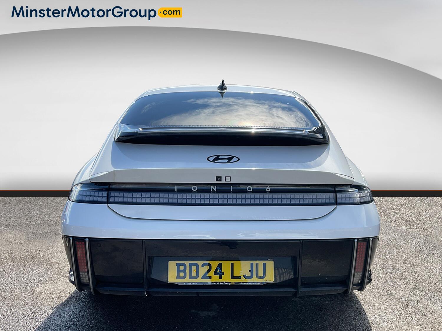 Hyundai Ioniq 6 - Image 3