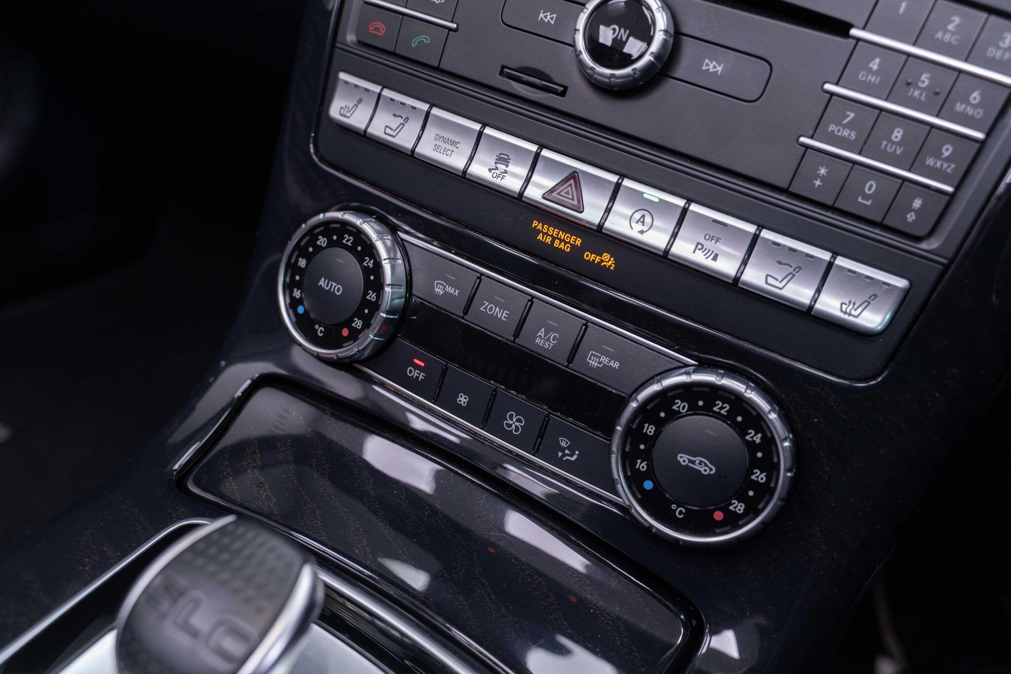 Mercedes SLC - Image 3