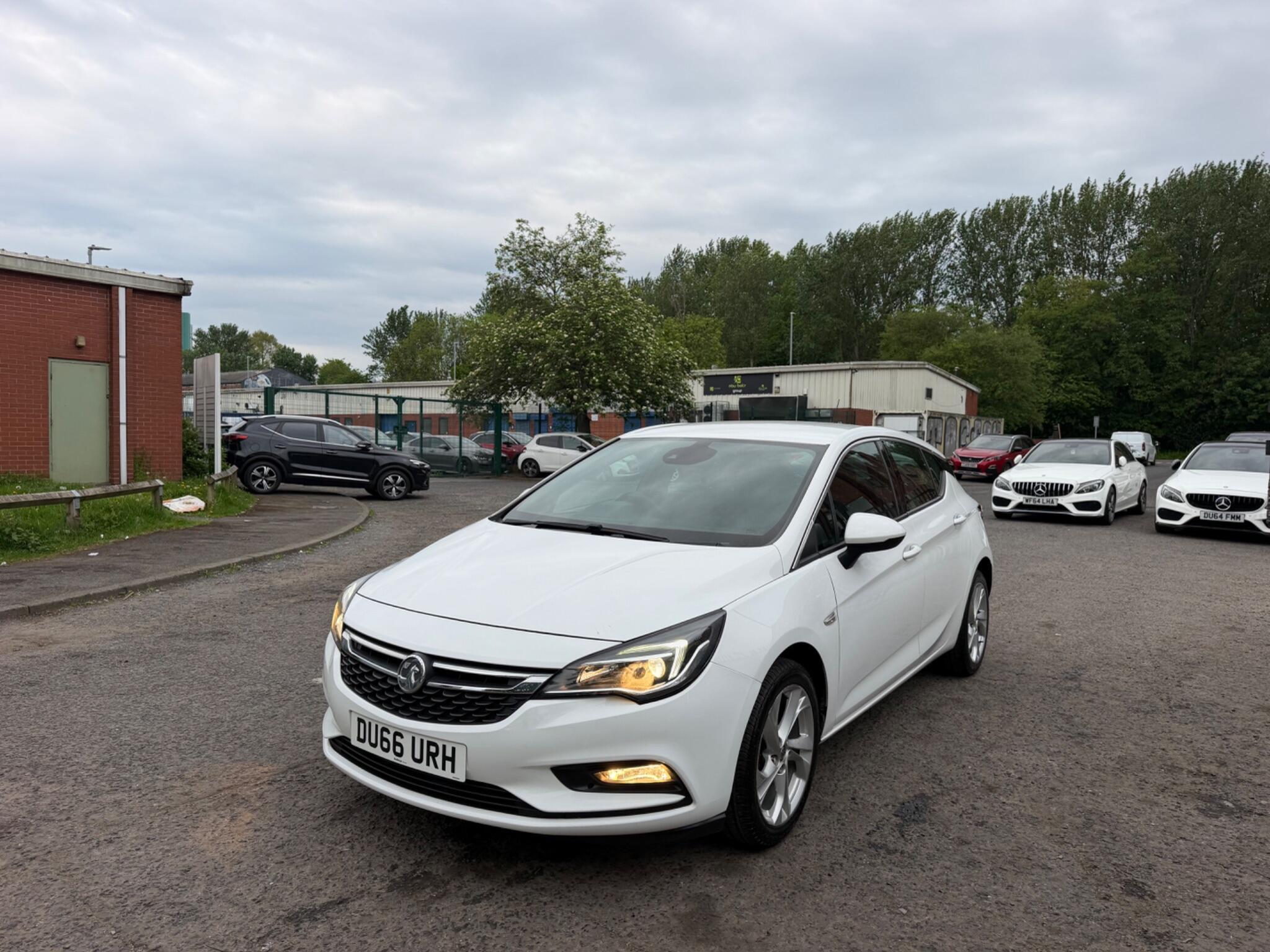 Vauxhall Astra - Image 8