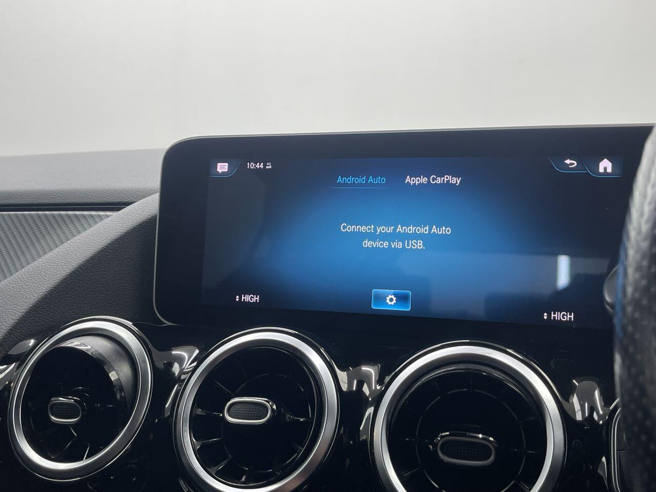 Mercedes GLA - Image 44