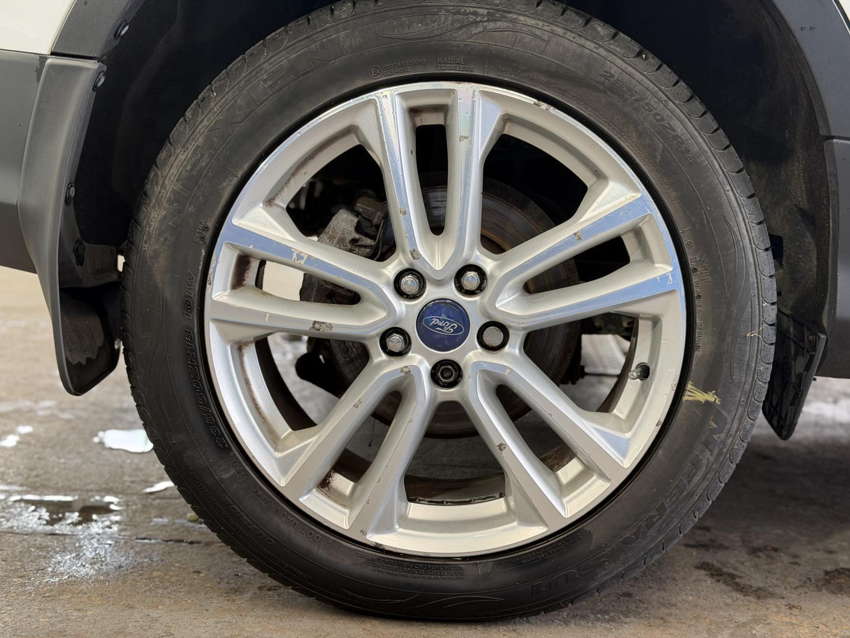 Ford Kuga - Image 17