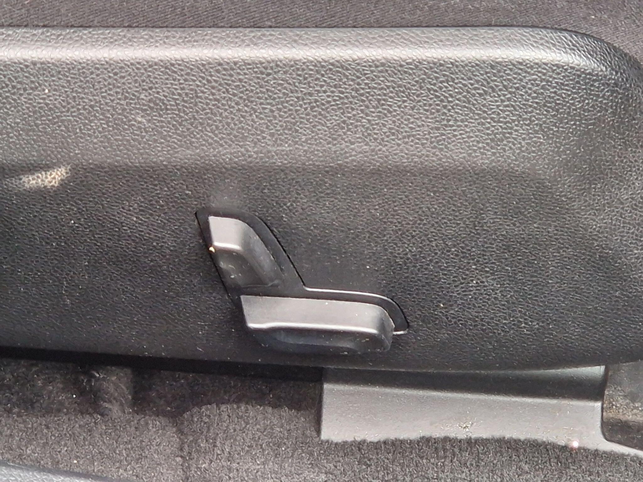 Mercedes E Class - Image 30