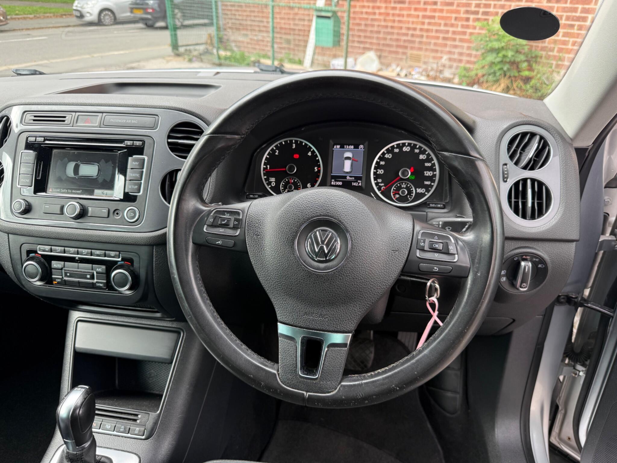 Volkswagen Tiguan - Image 19