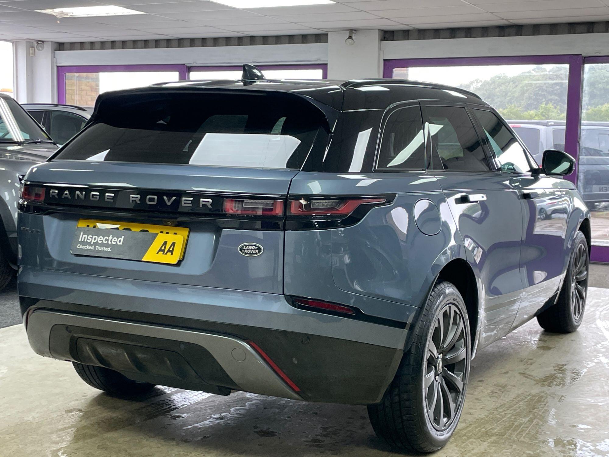Land Rover Range Rover Velar - Image 11