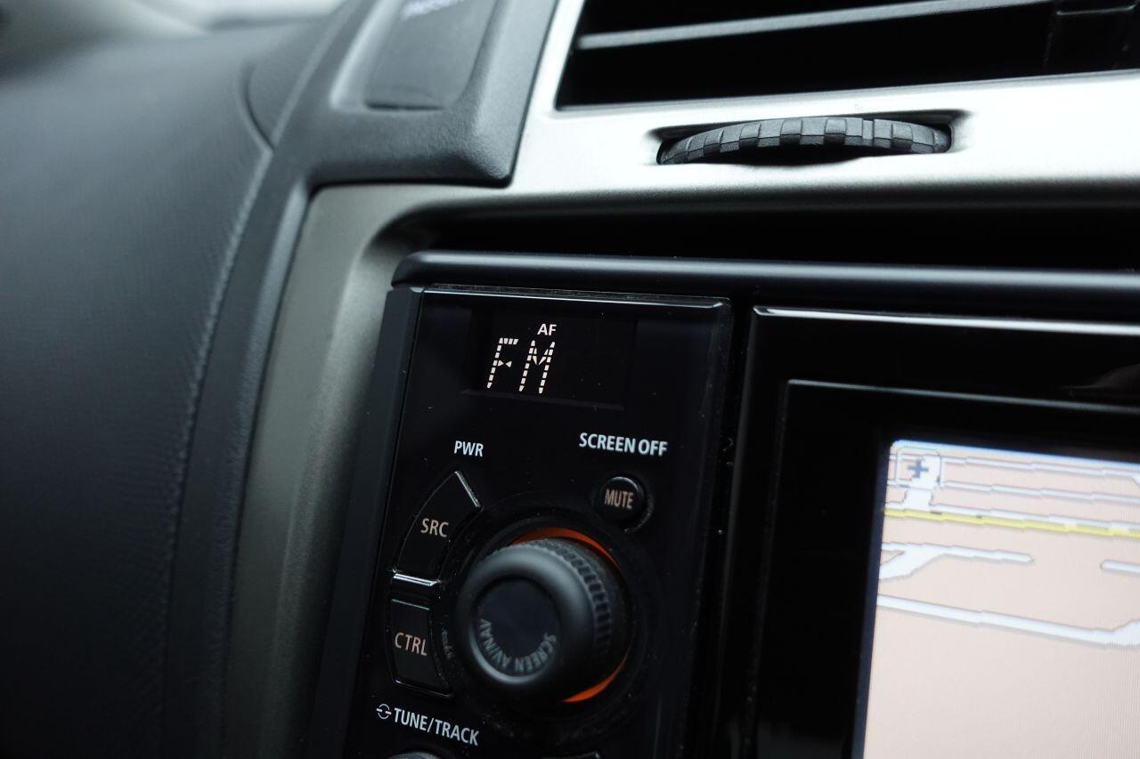 Toyota Yaris - Image 23