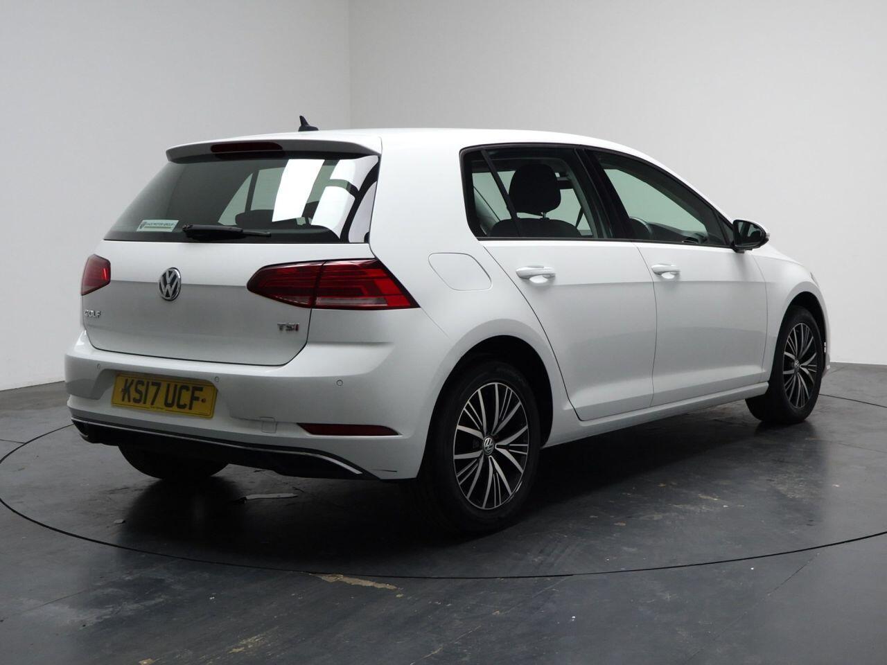 Volkswagen Golf - Image 12