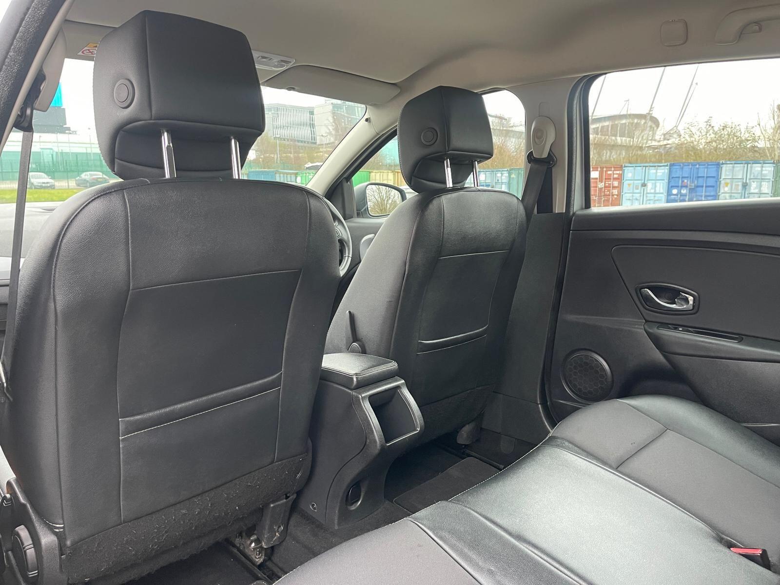 Renault Megane - Image 25