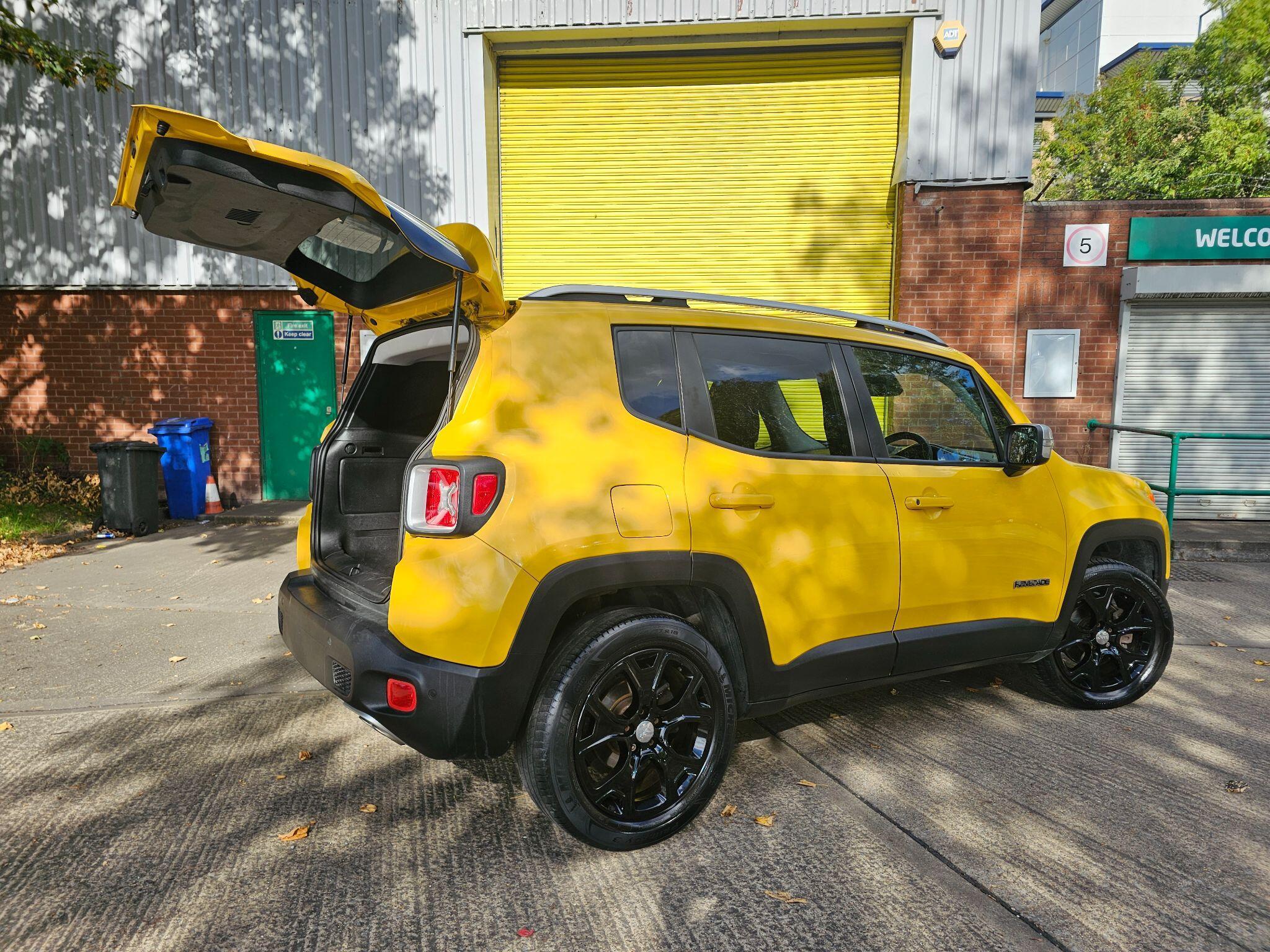 Jeep Renegade - Image 10