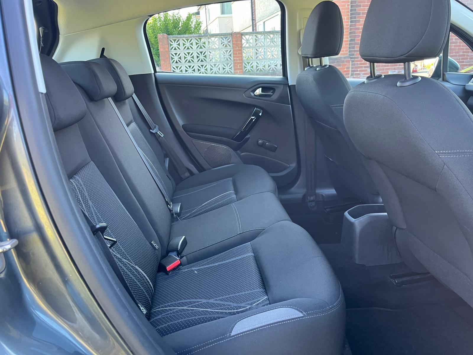 Peugeot 208 - Image 11