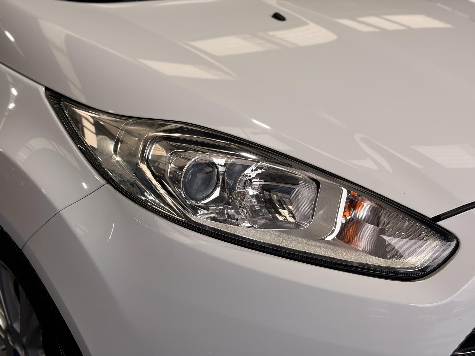 Ford Fiesta - Image 9