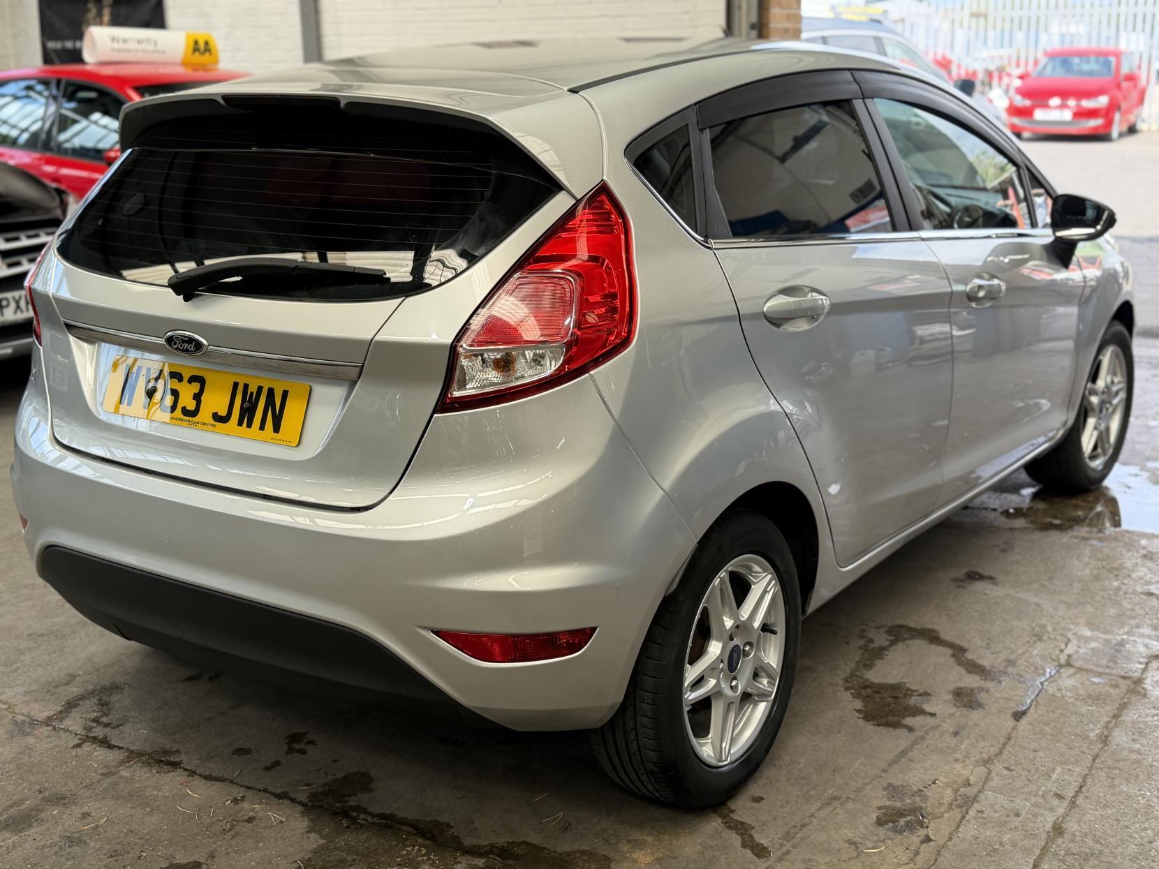 Ford Fiesta - Image 7