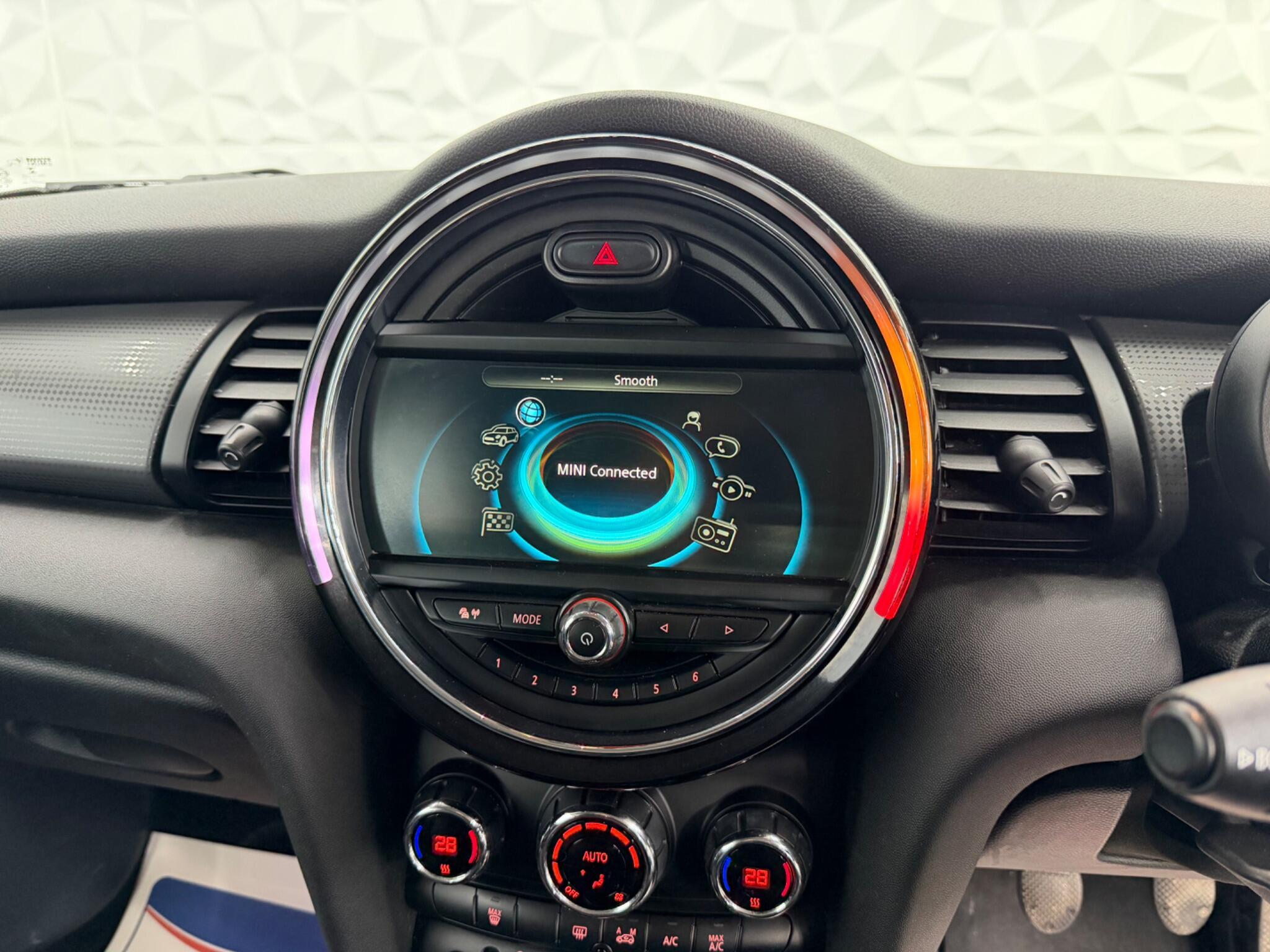 MINI Hatch - Image 23