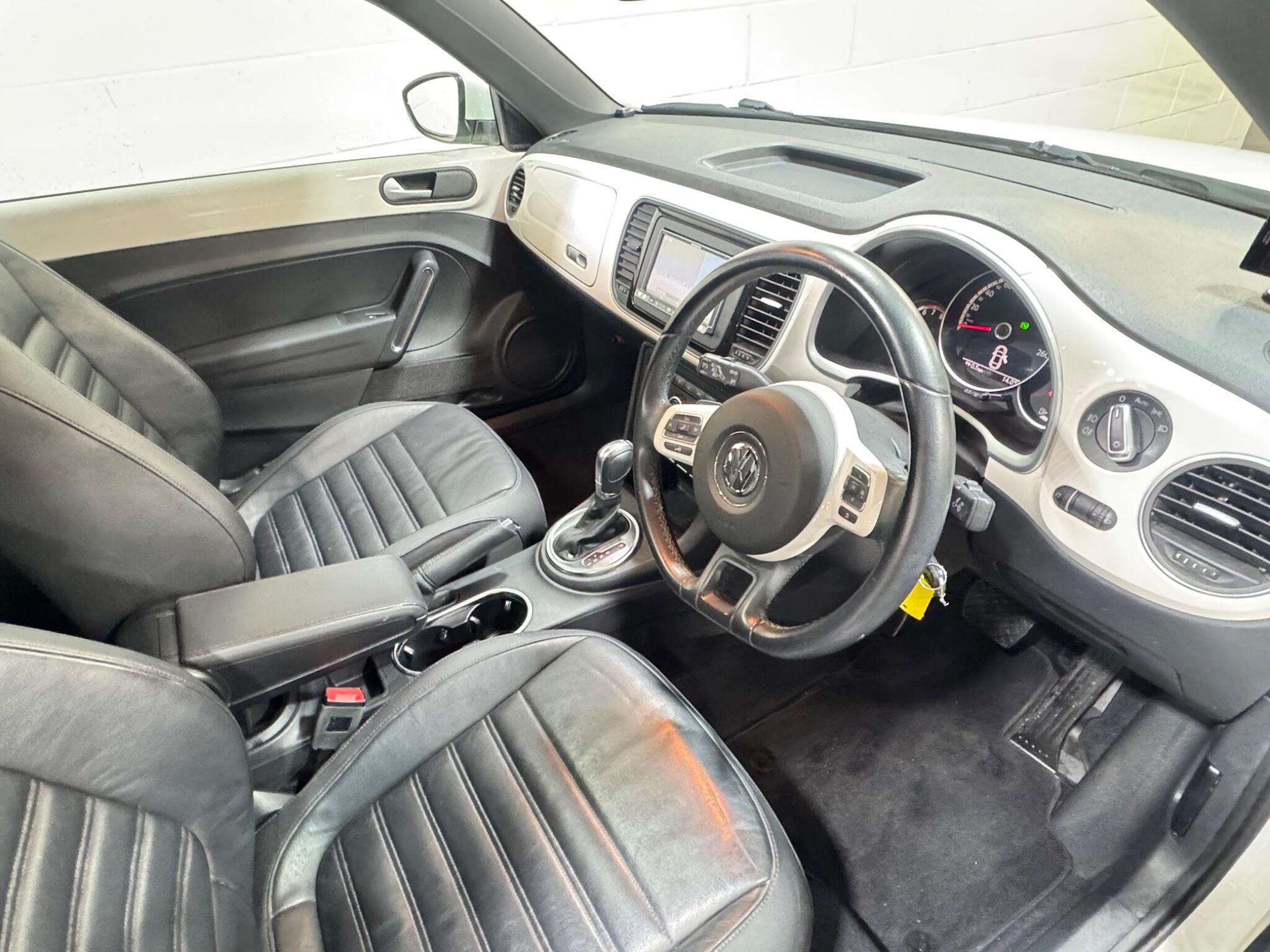 Volkswagen Beetle - Image 9
