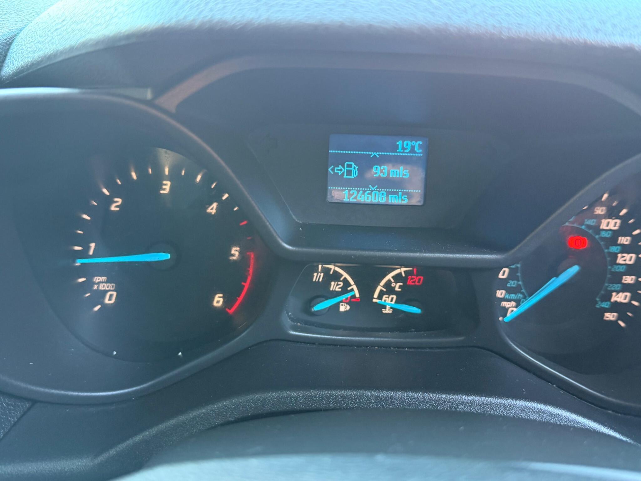 Ford Transit Connect - Image 21