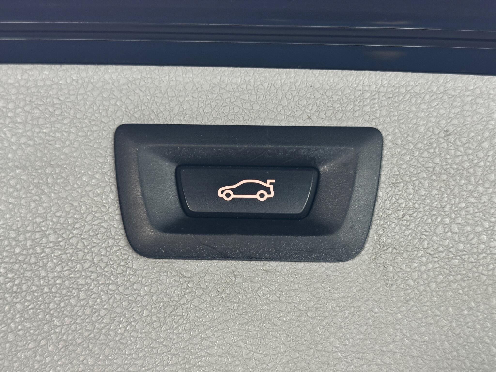 BMW 3 Series - Image 39