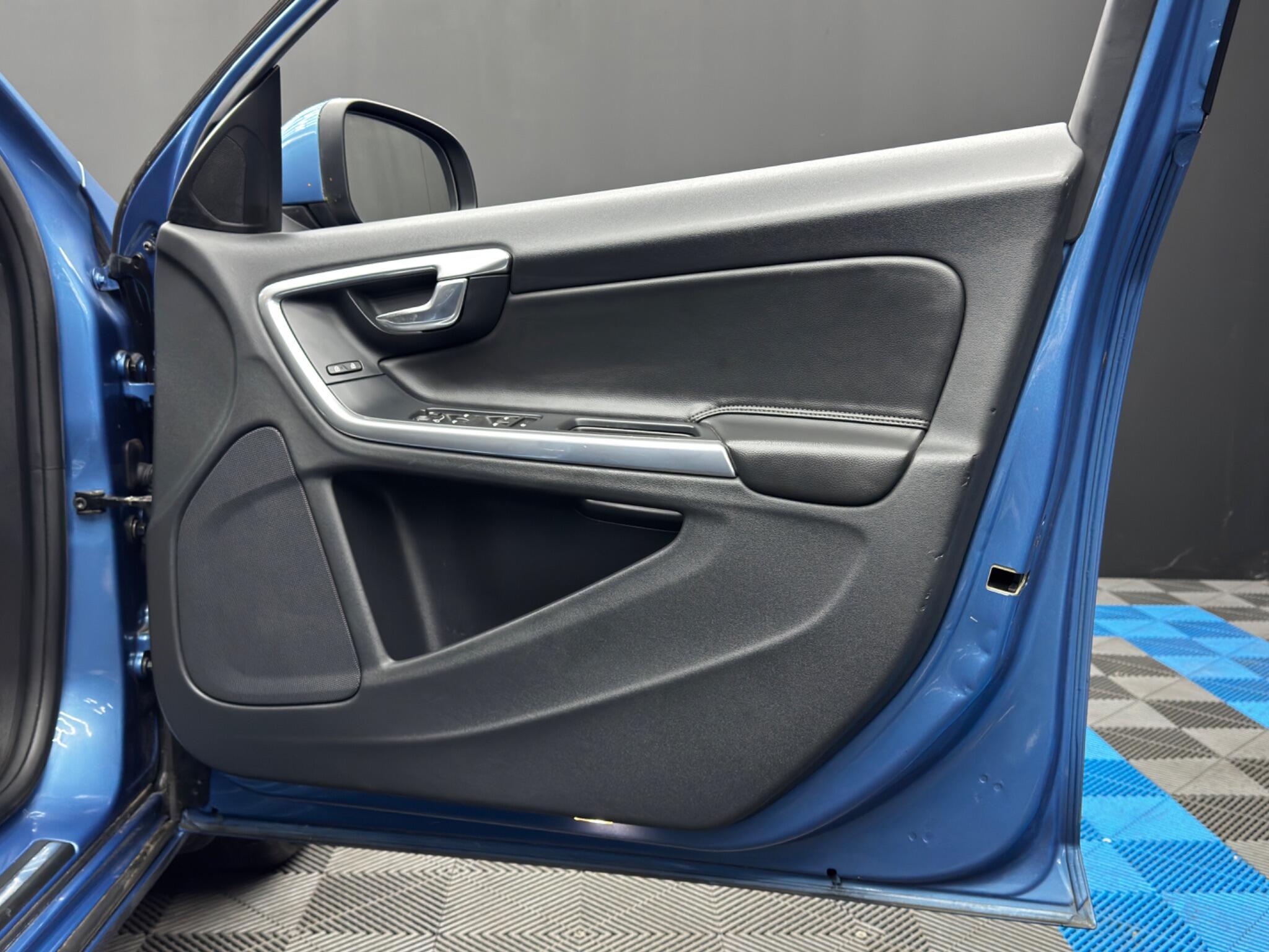Volvo V60 - Image 38