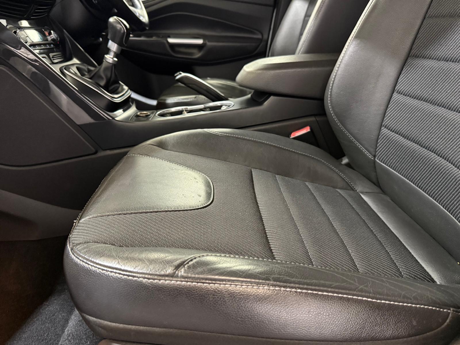 Ford Kuga - Image 39