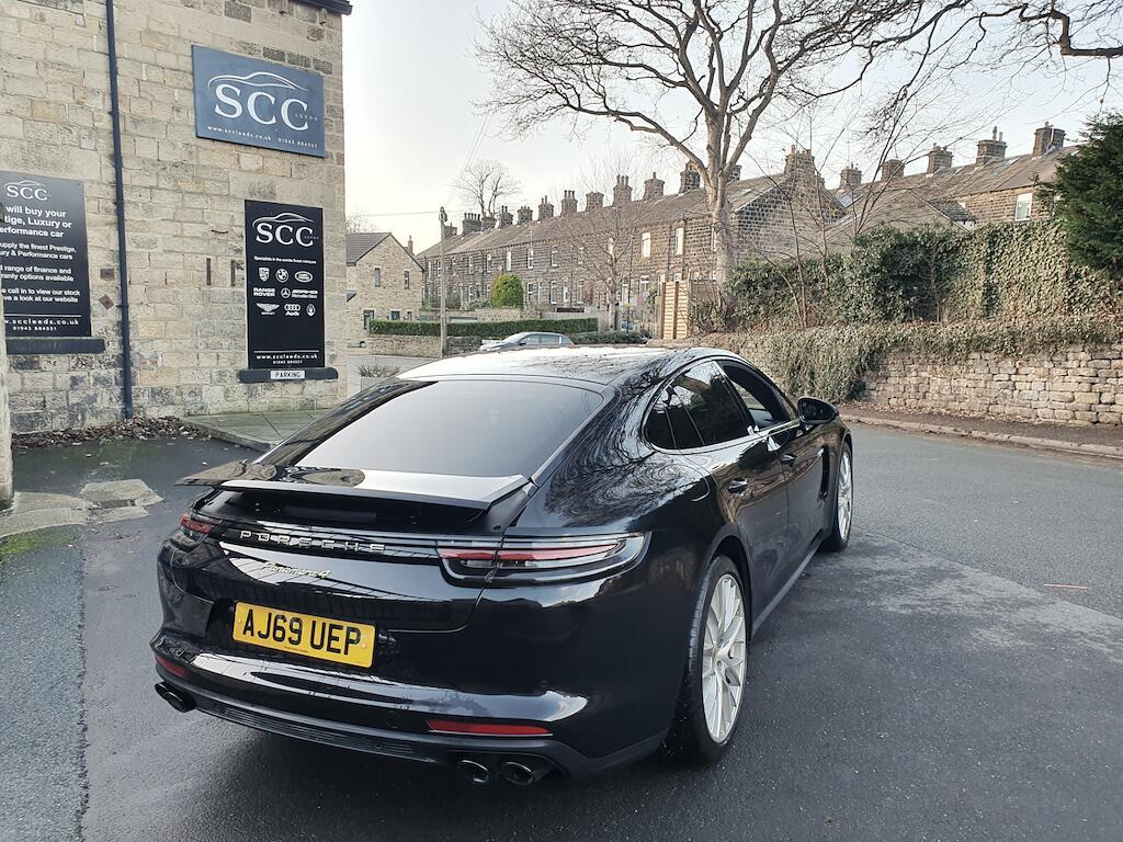 Porsche Panamera - Image 11