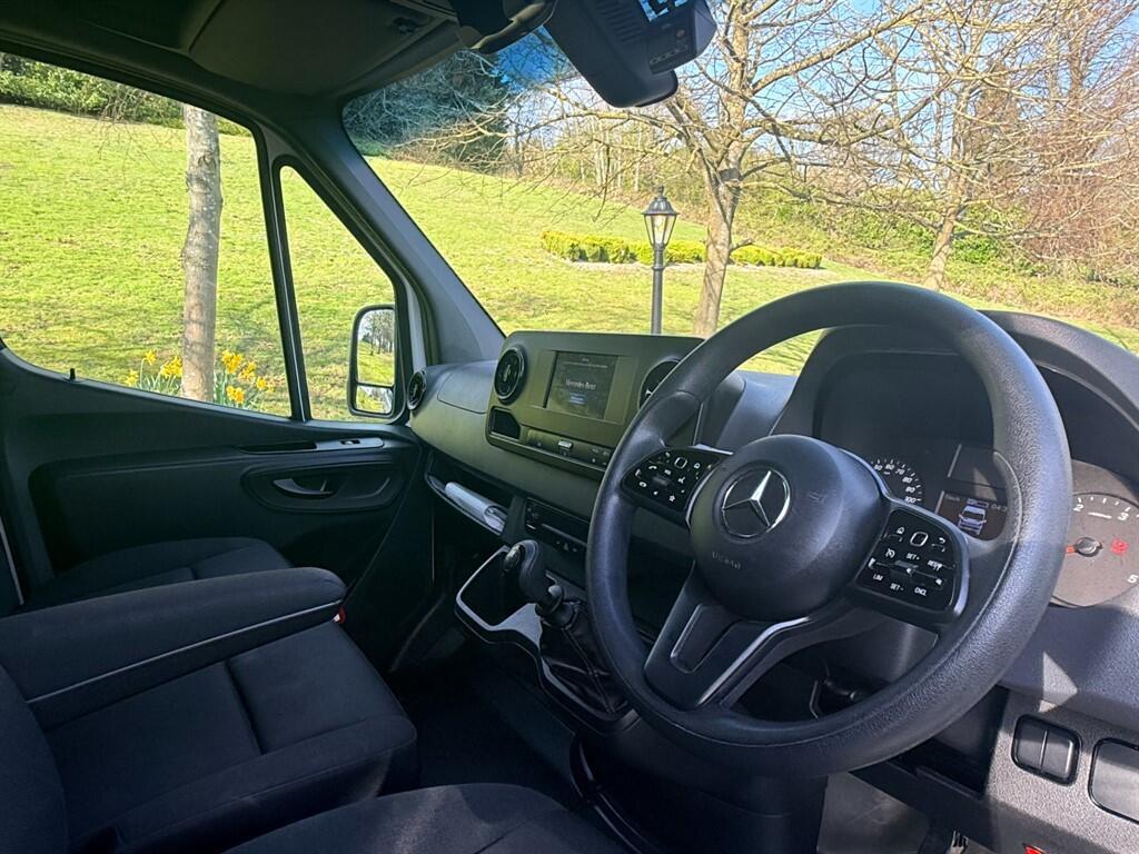 Mercedes Sprinter - Image 21