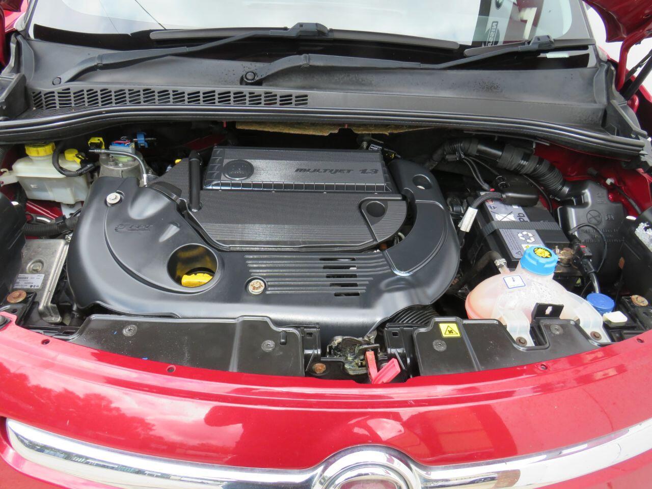 Fiat 500L - Image 13
