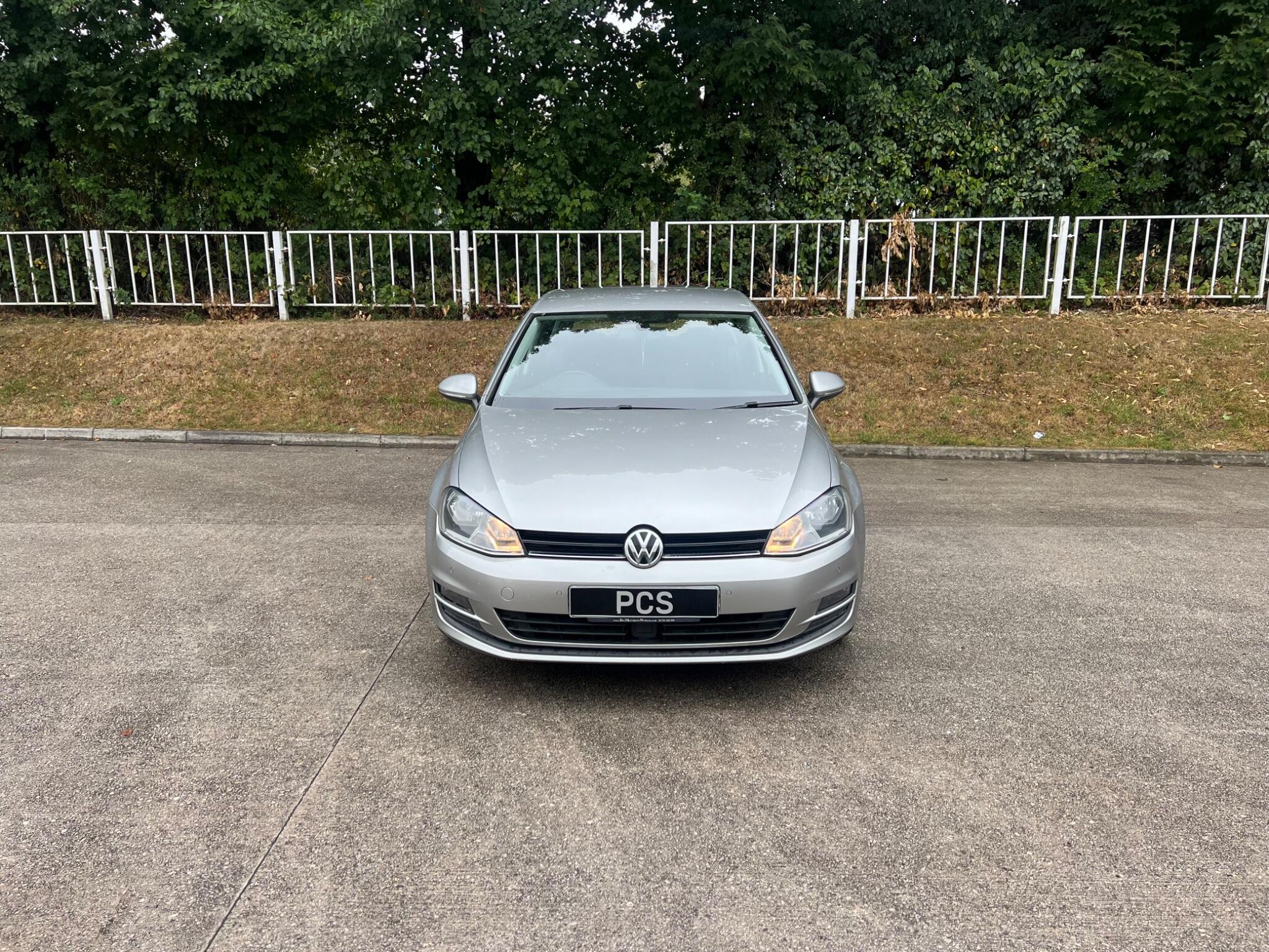 Volkswagen Golf - Image 4
