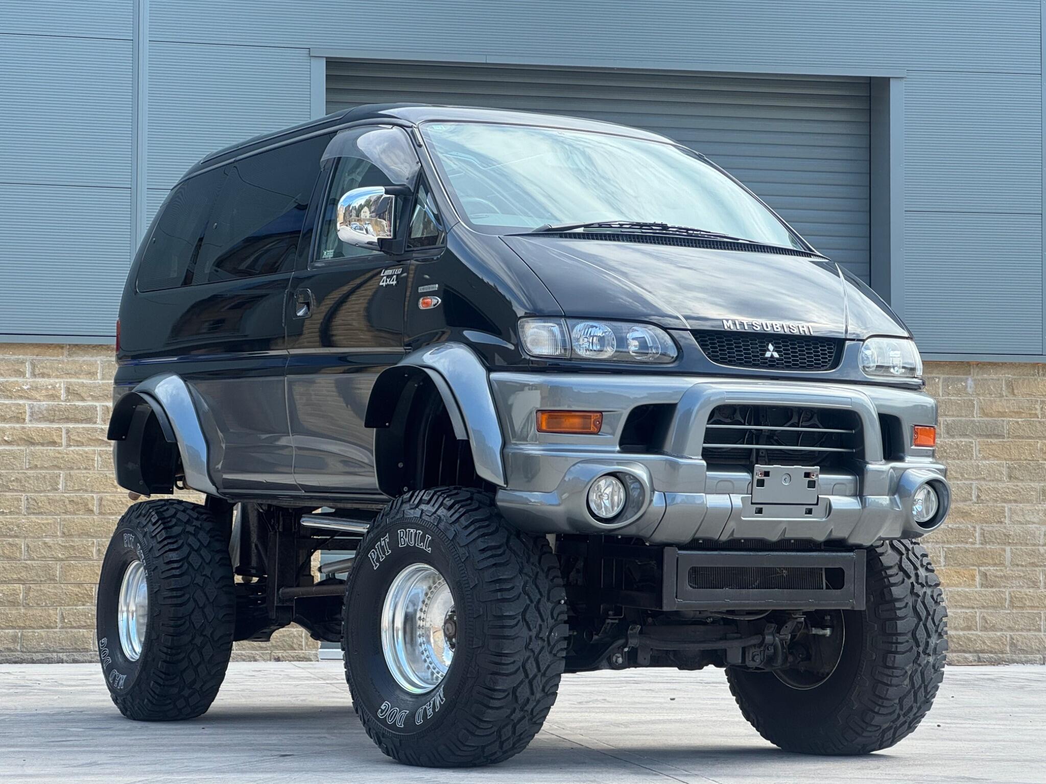 Mitsubishi Delica - Image 14