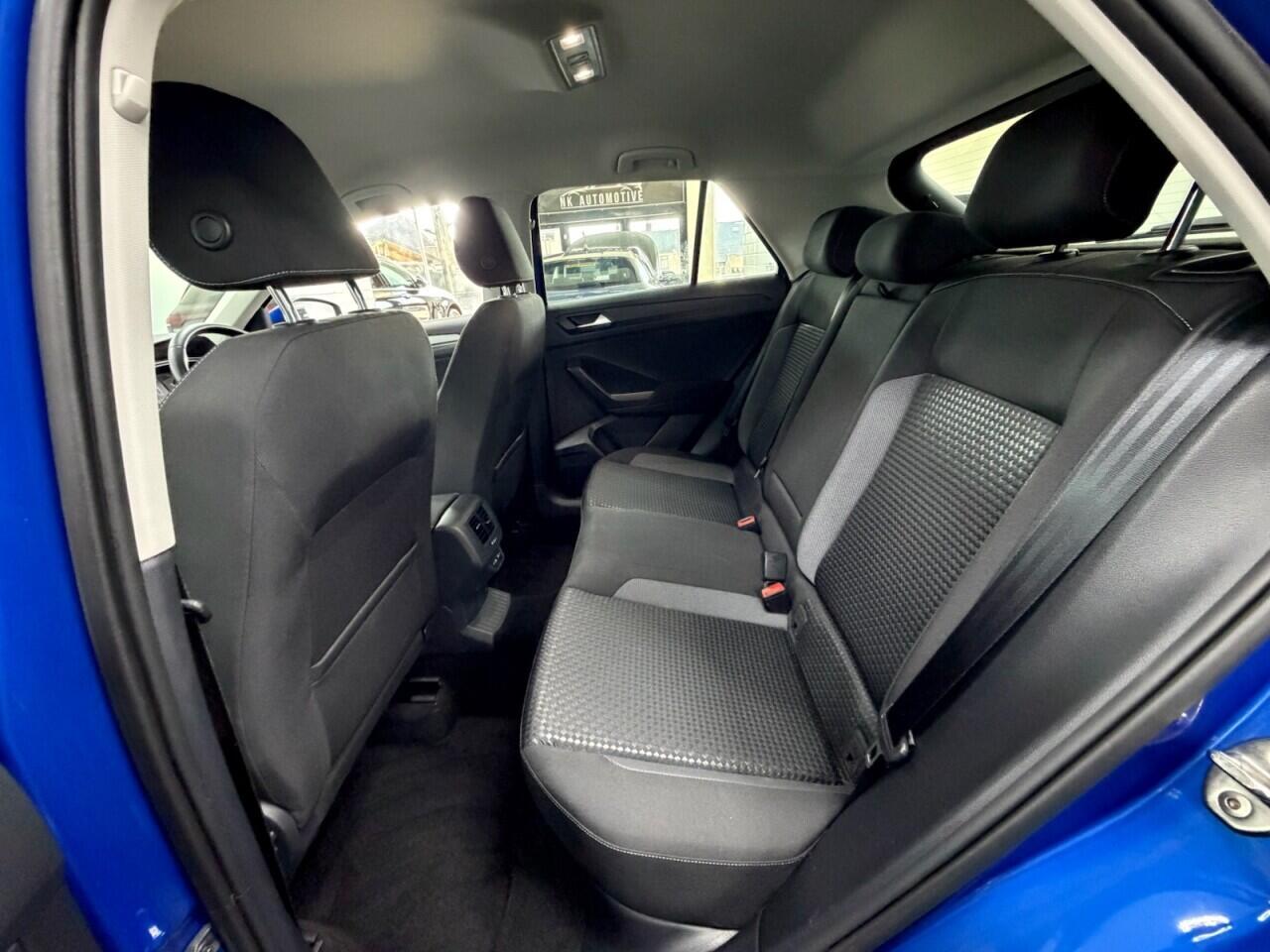 Volkswagen T-Roc - Image 23