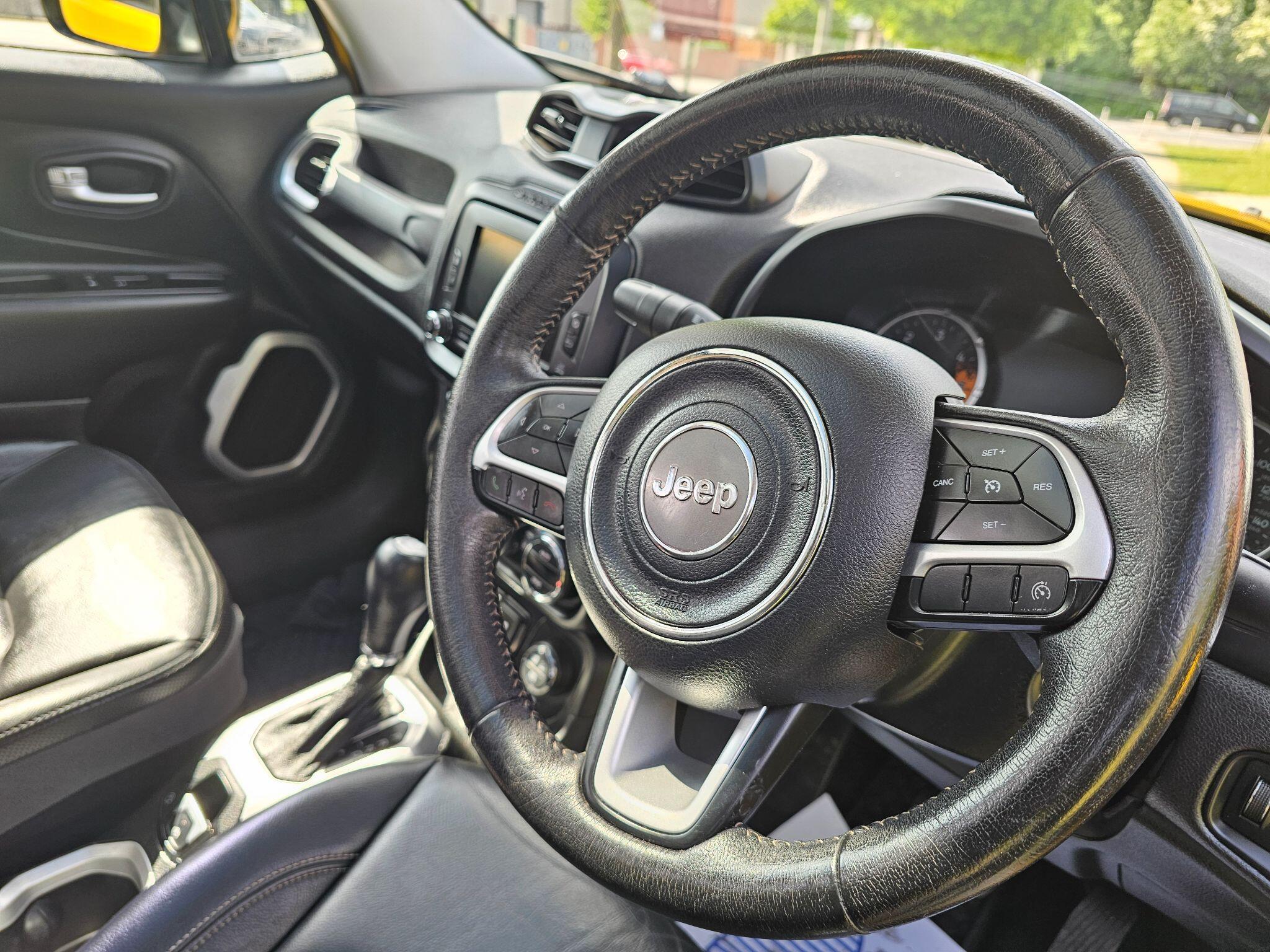 Jeep Renegade - Image 23