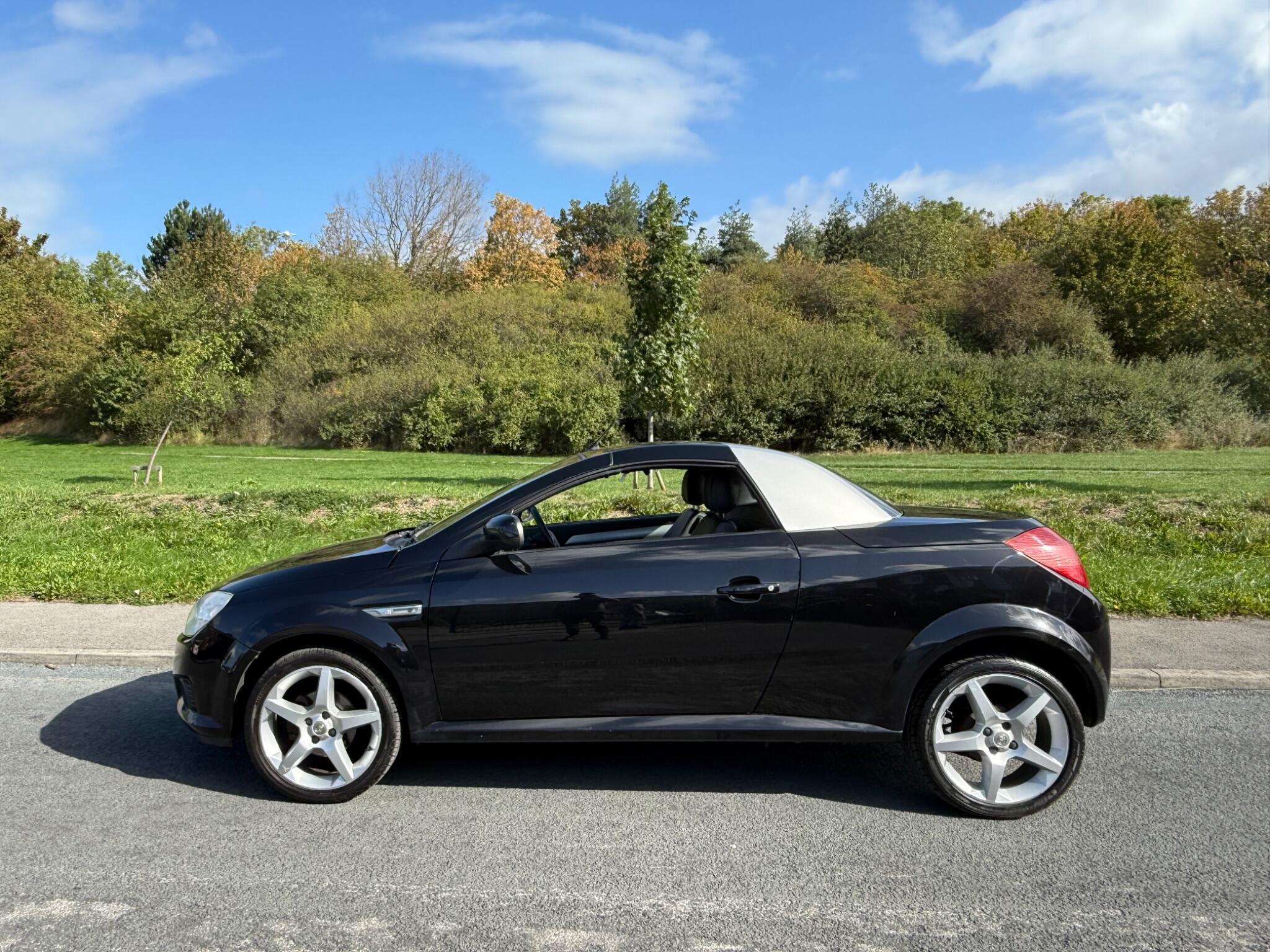 Vauxhall Tigra - Image 11