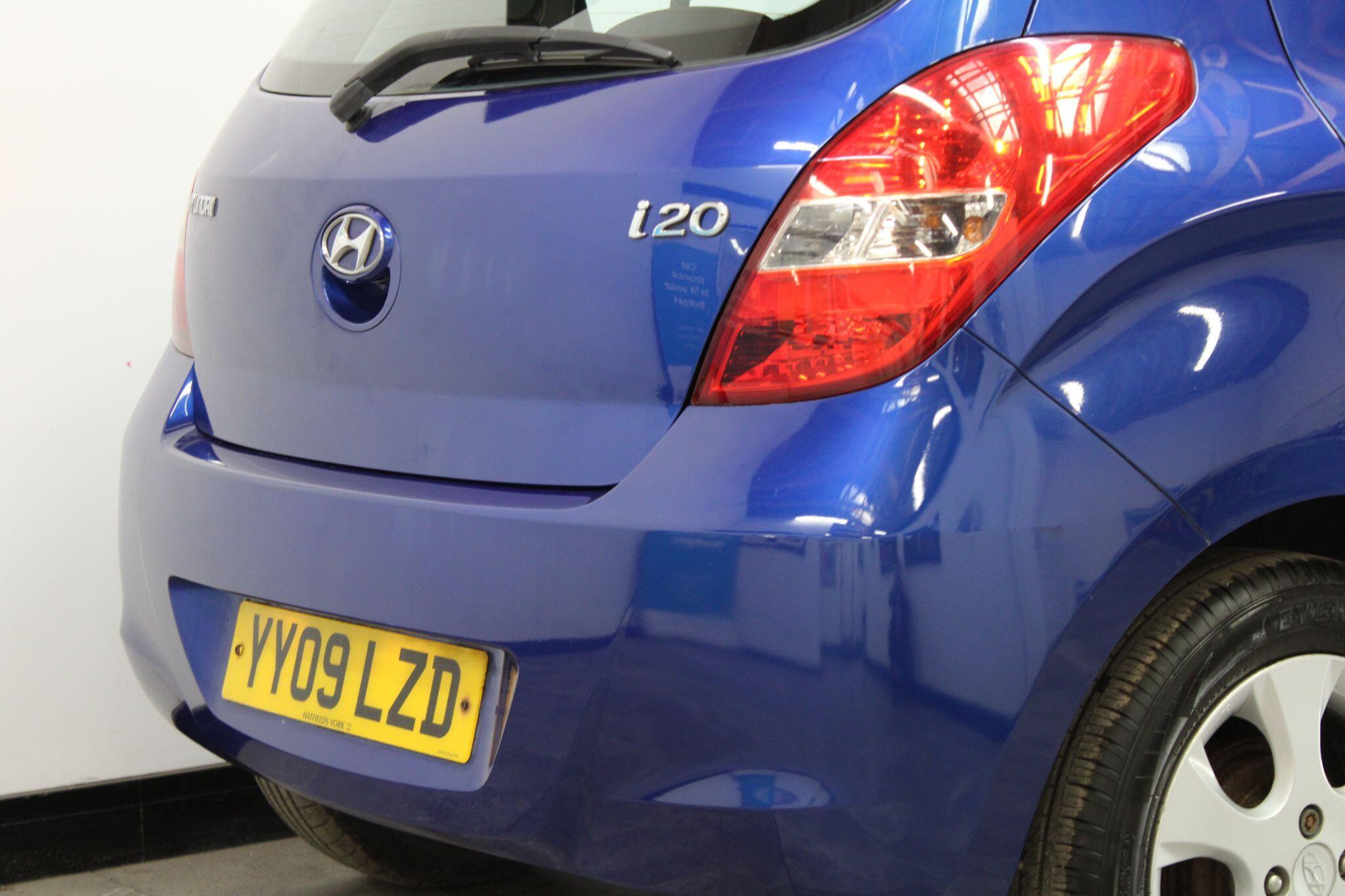 Hyundai i20 - Image 11