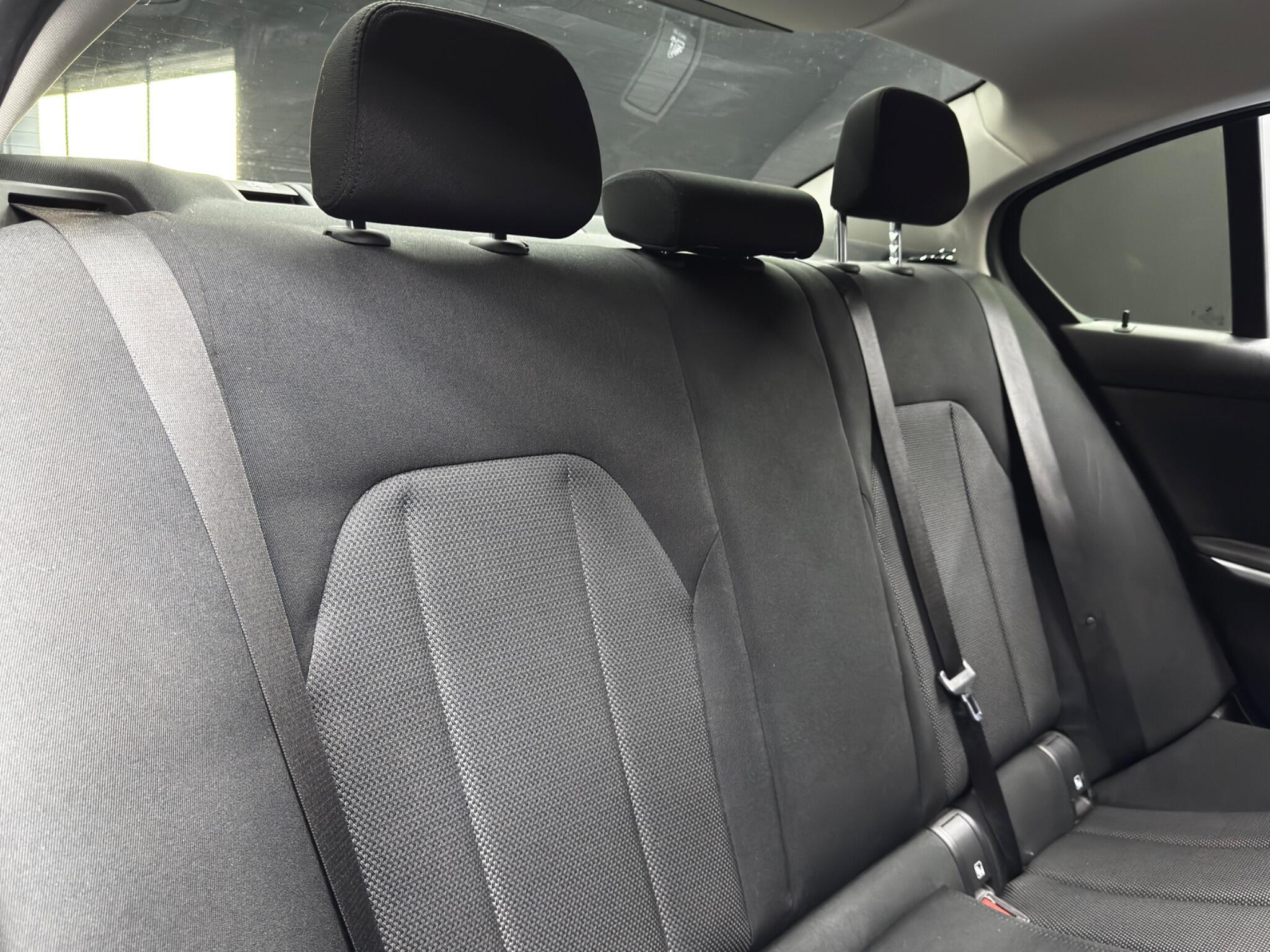BMW 3 Series - Image 14