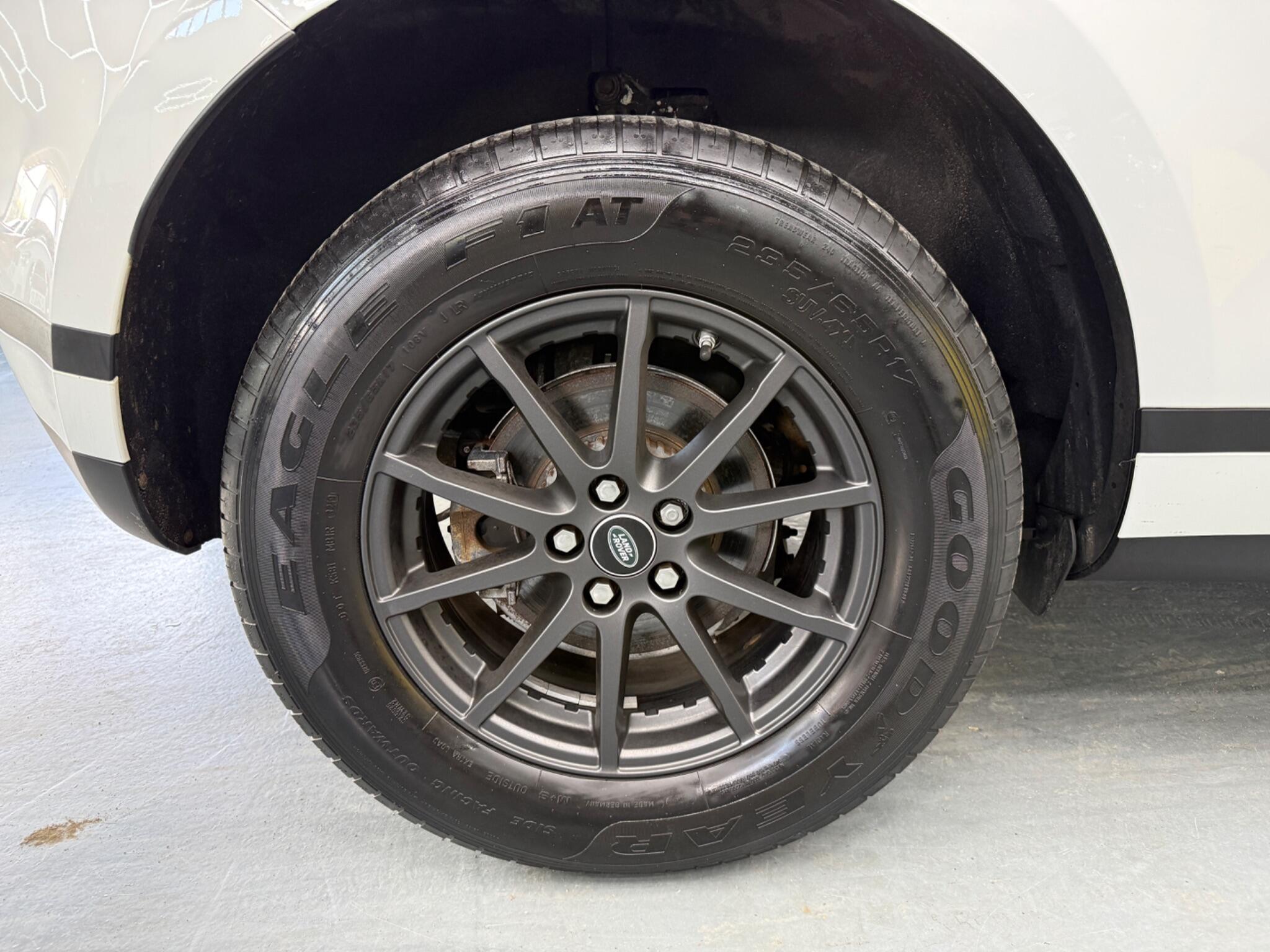 Land Rover Range Rover Evoque - Image 18