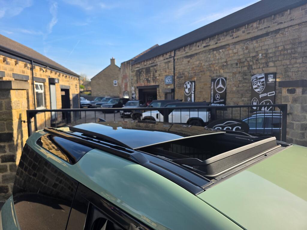 Land Rover Defender 90 - Image 18