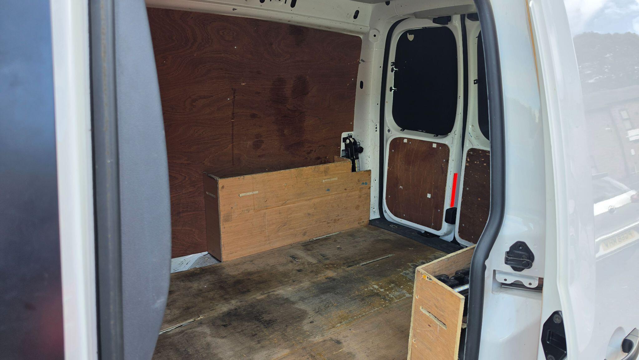 Volkswagen Caddy - Image 16