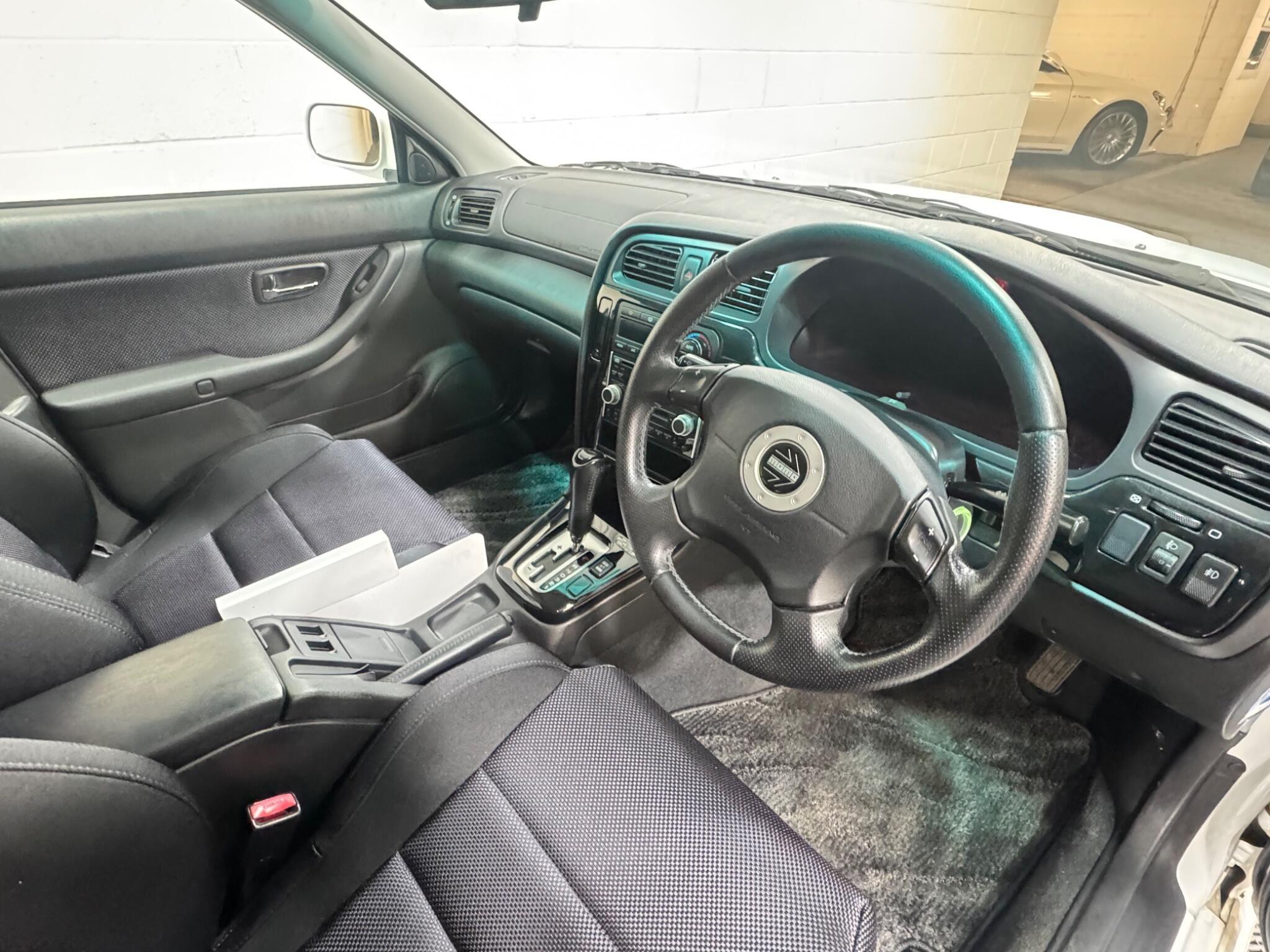 Subaru Legacy - Image 9